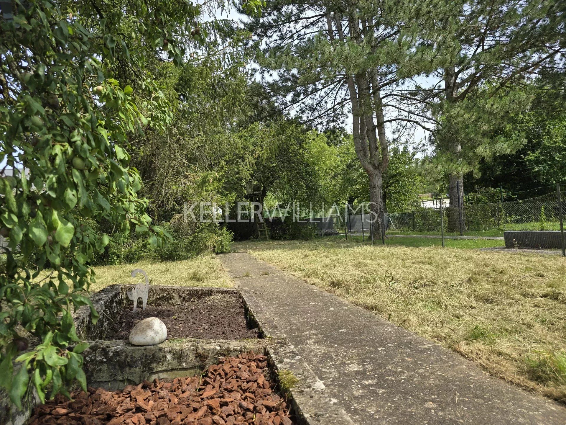 房子 在 Pétange, Pétange 12742048