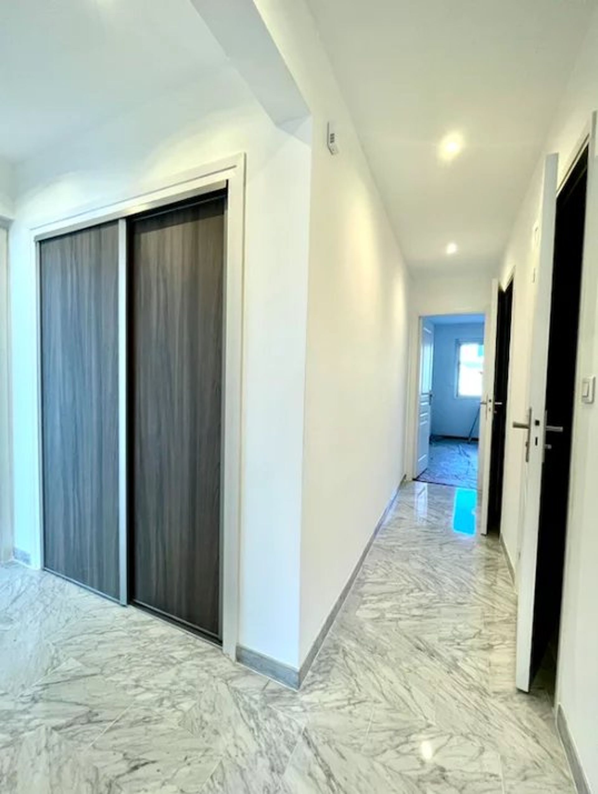 Condominium dans Nice, Alpes-Maritimes 12742705