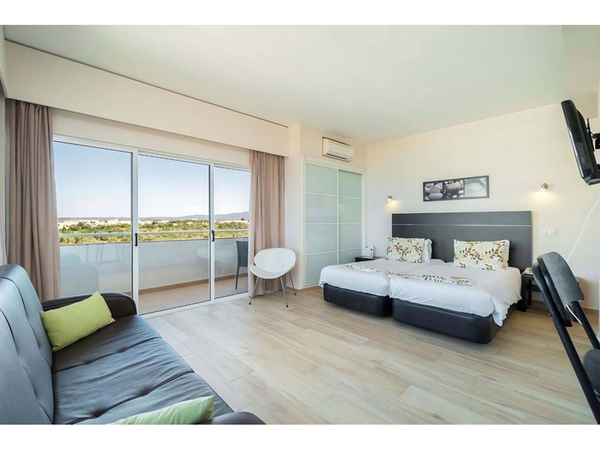 Condominio nel Alvor, Faro 12743380