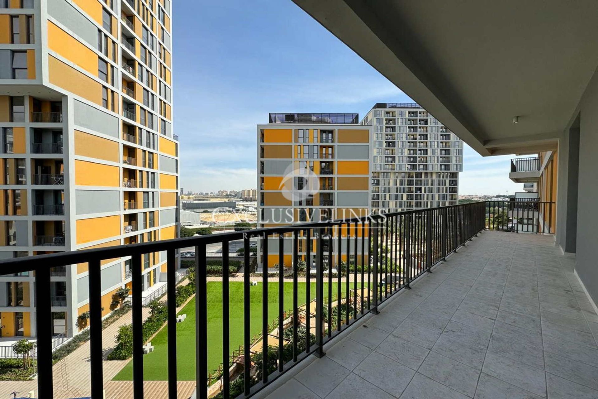 Condominium in دبي, دبي 12744059