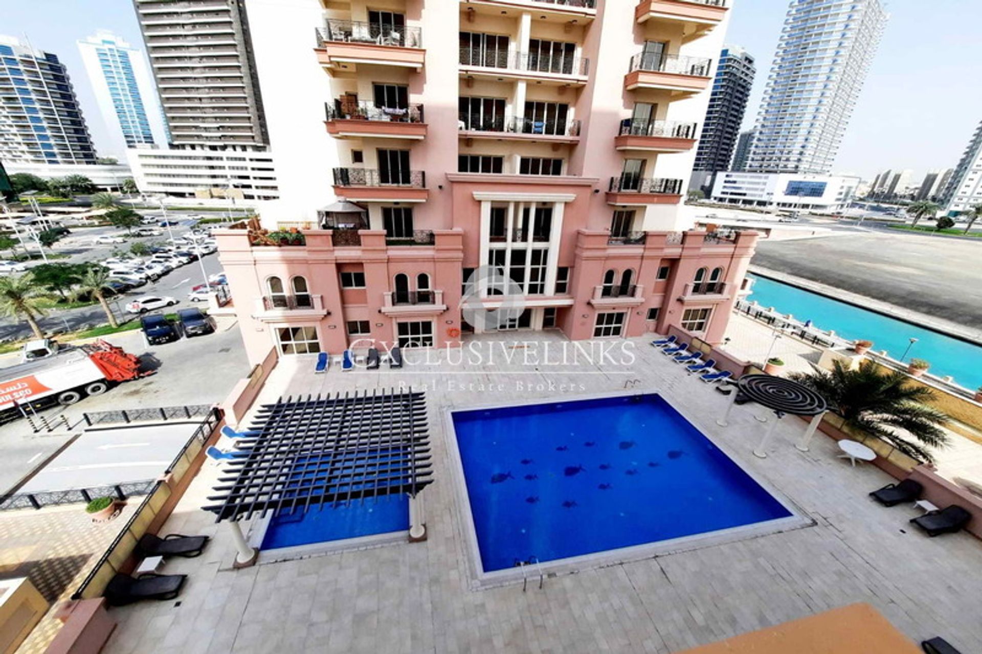 Condominium in Dubai, Dubai 12744066