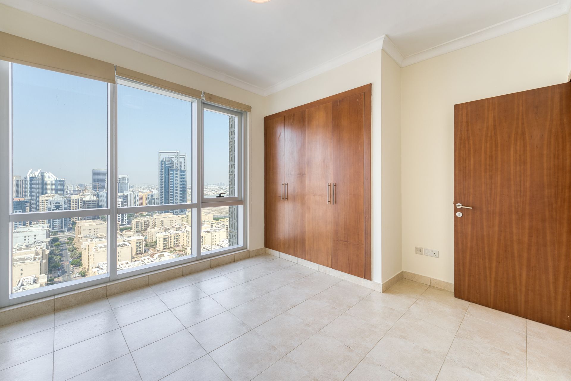 Condominium in Dubai, Dubai 12744090