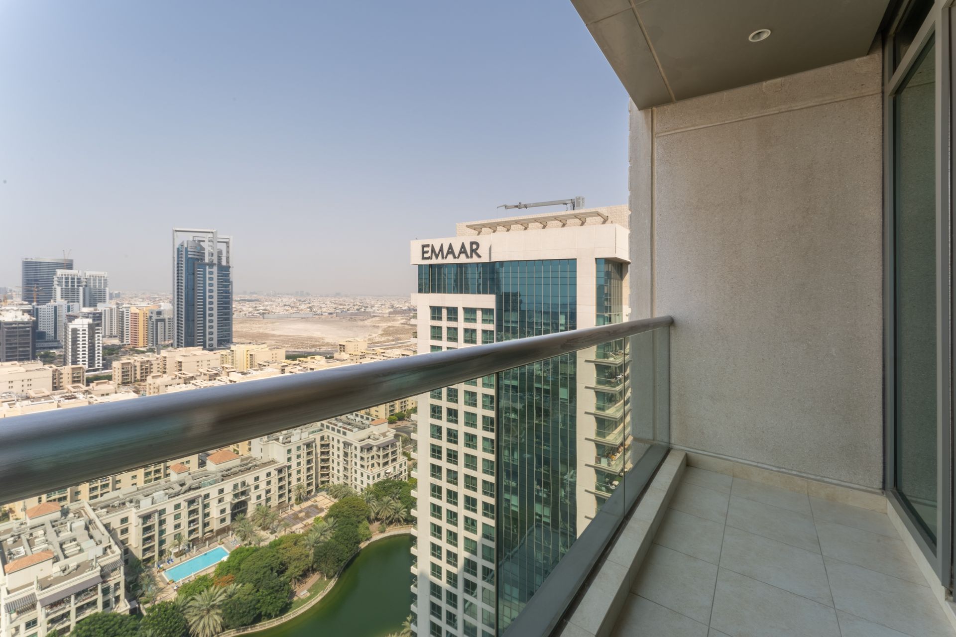 Condominium in Dubai, Dubai 12744090