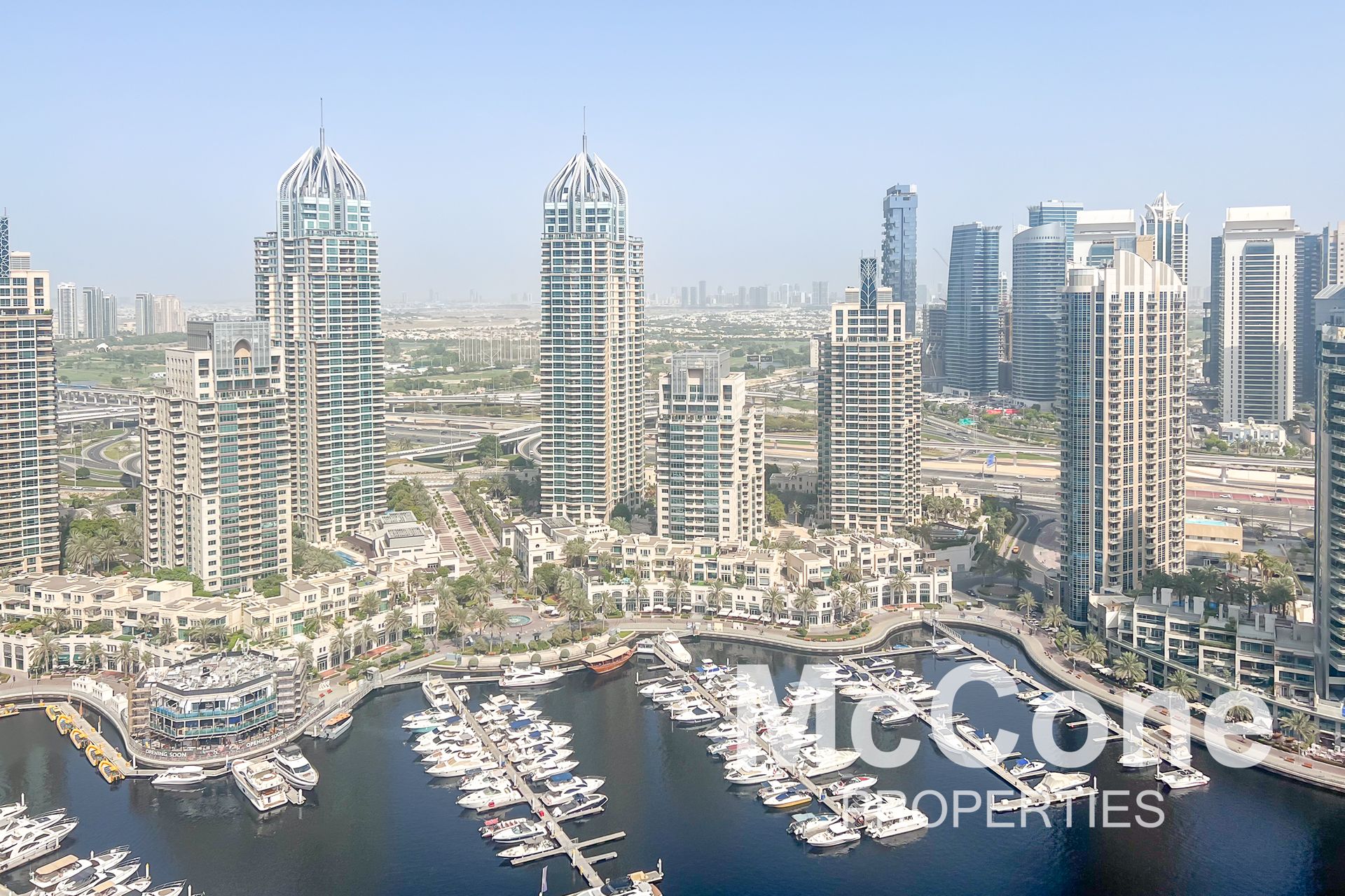 Condominium in Dubai, Dubai 12744091