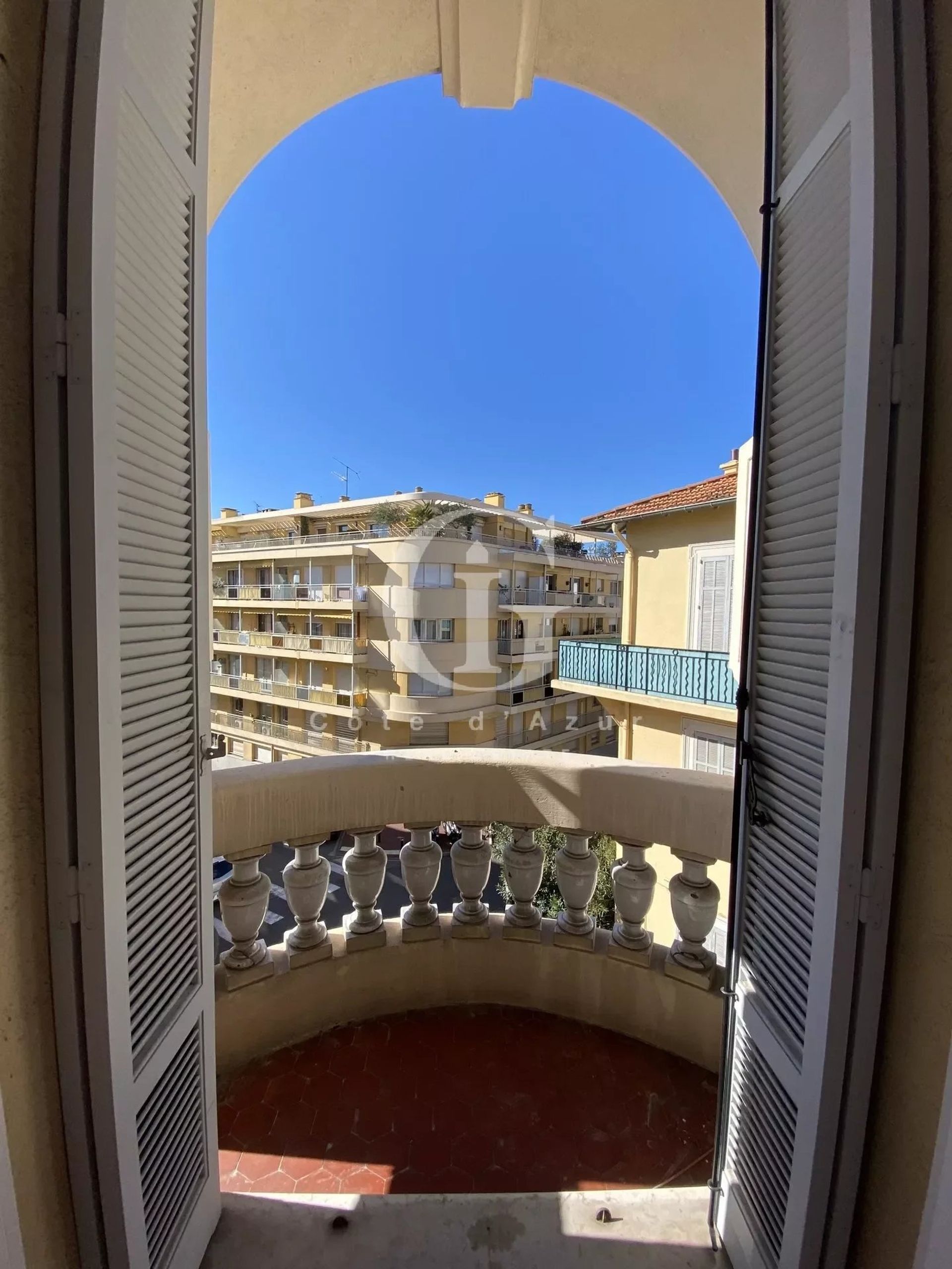 Osakehuoneisto sisään Cannes, Provence-Alpes-Cote d'Azur 12744679