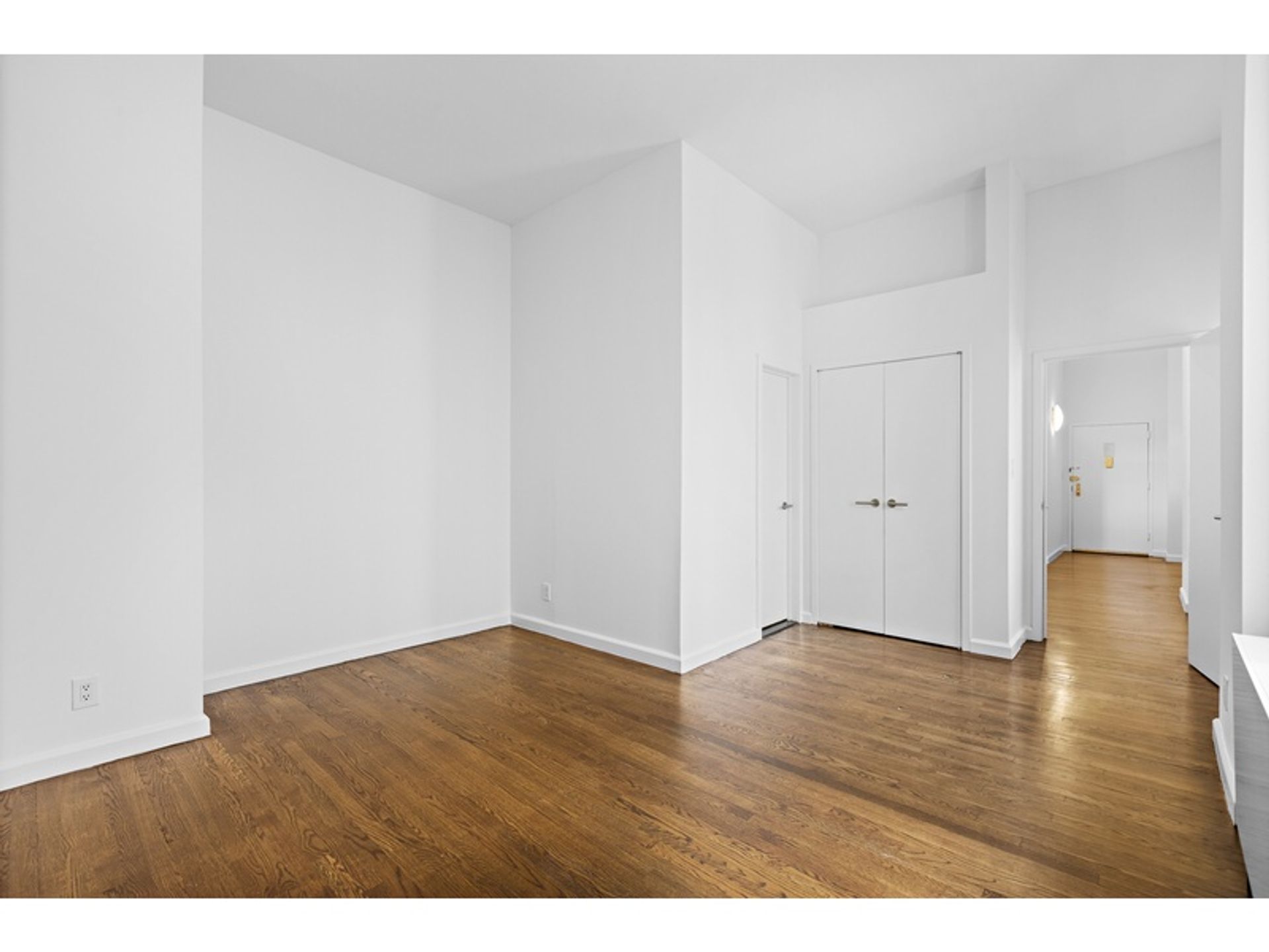 Condominium in New York, New York 12745358