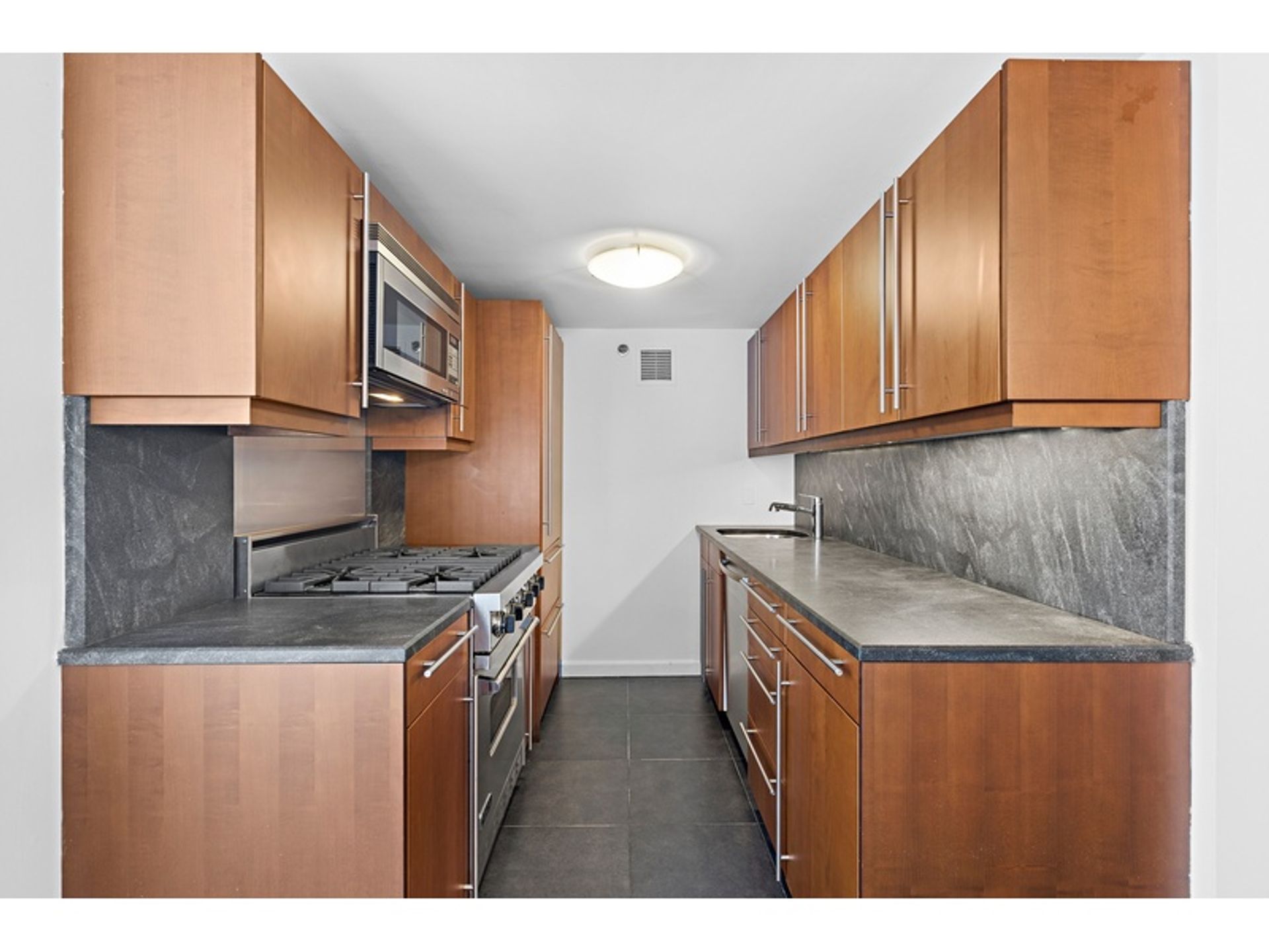 Condominio nel Hoboken, New Jersey 12745358