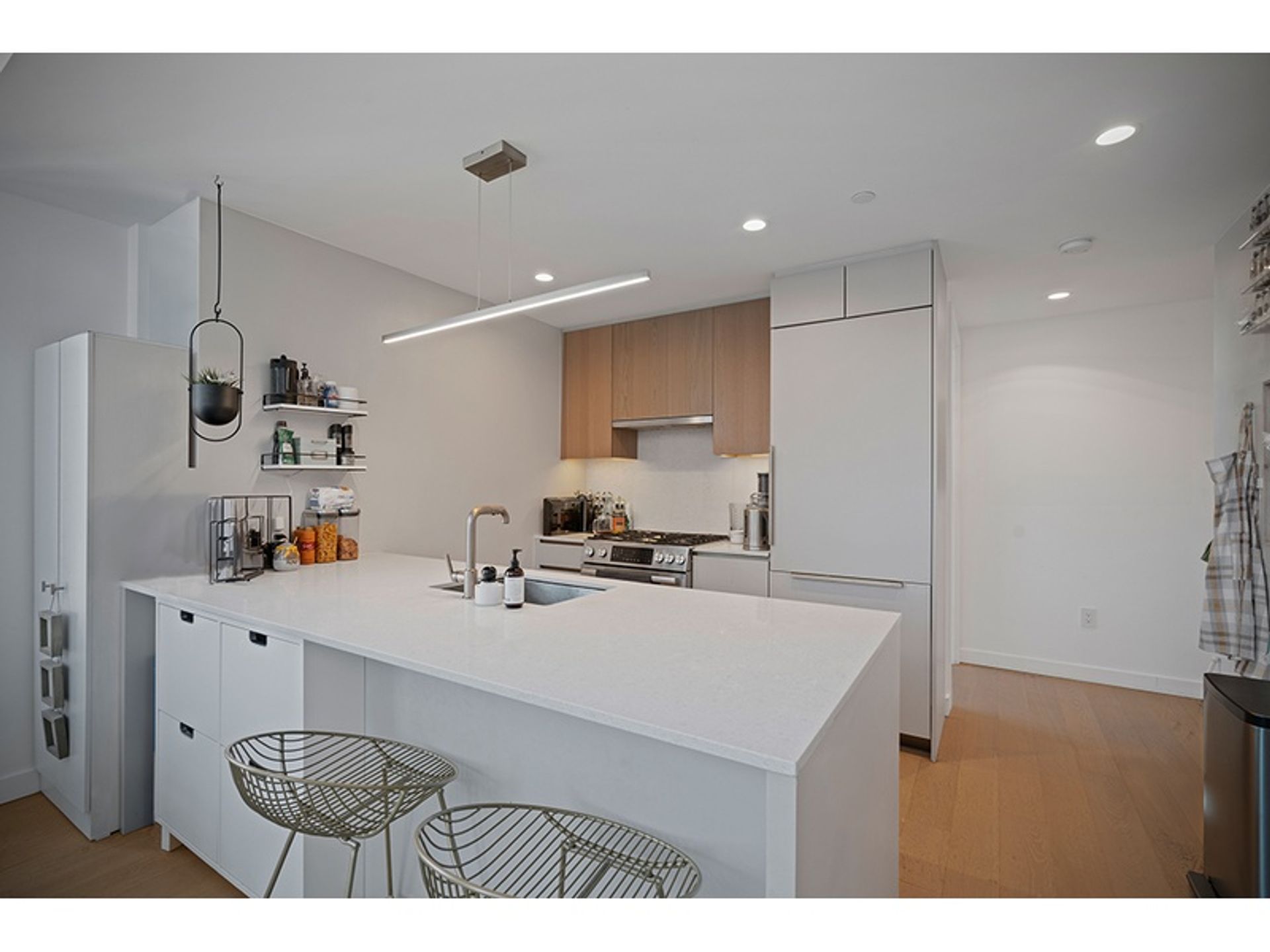 Condominium in , New York 12745360