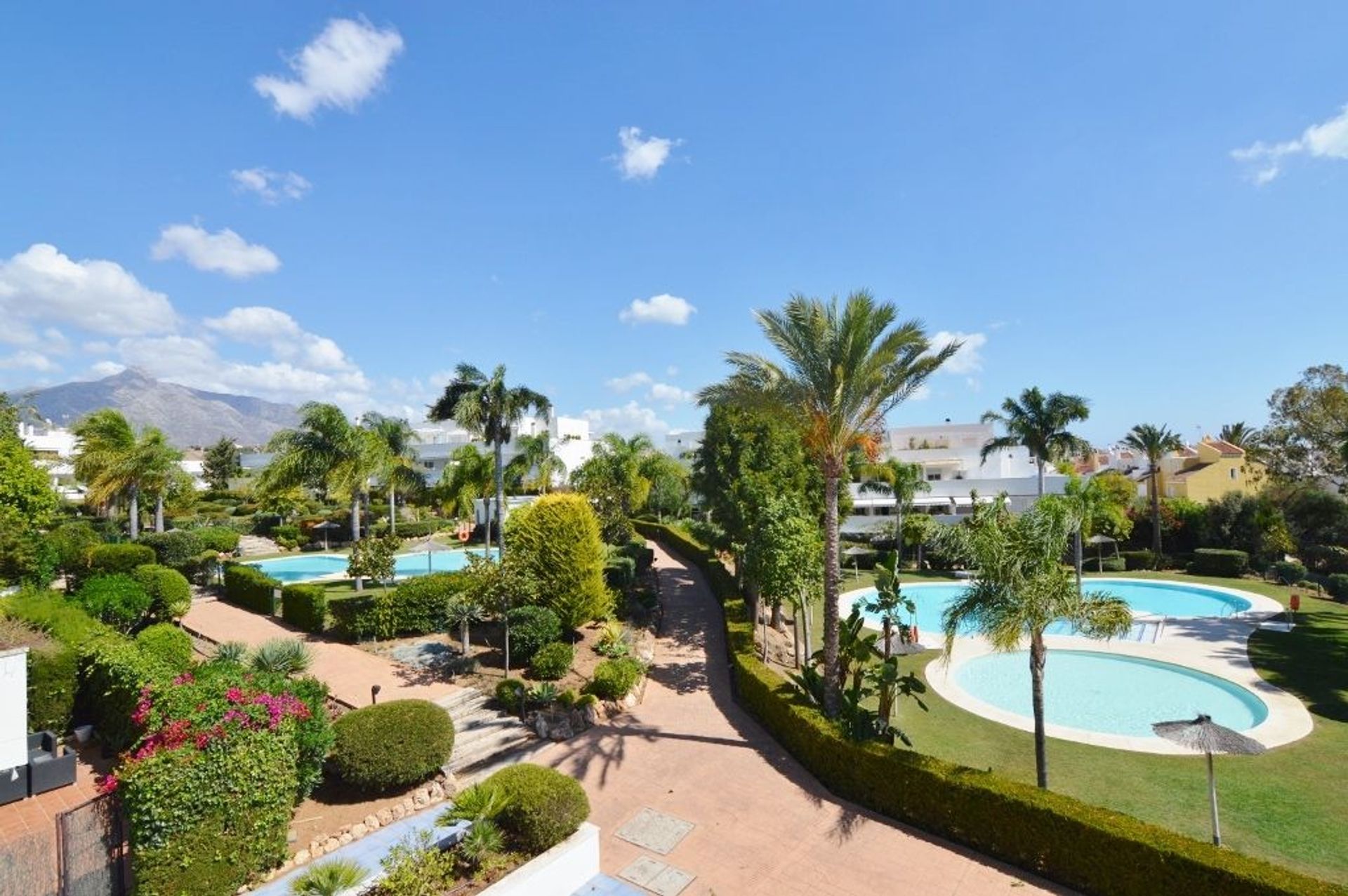 Condominium in Marbella, Andalusië 12745405