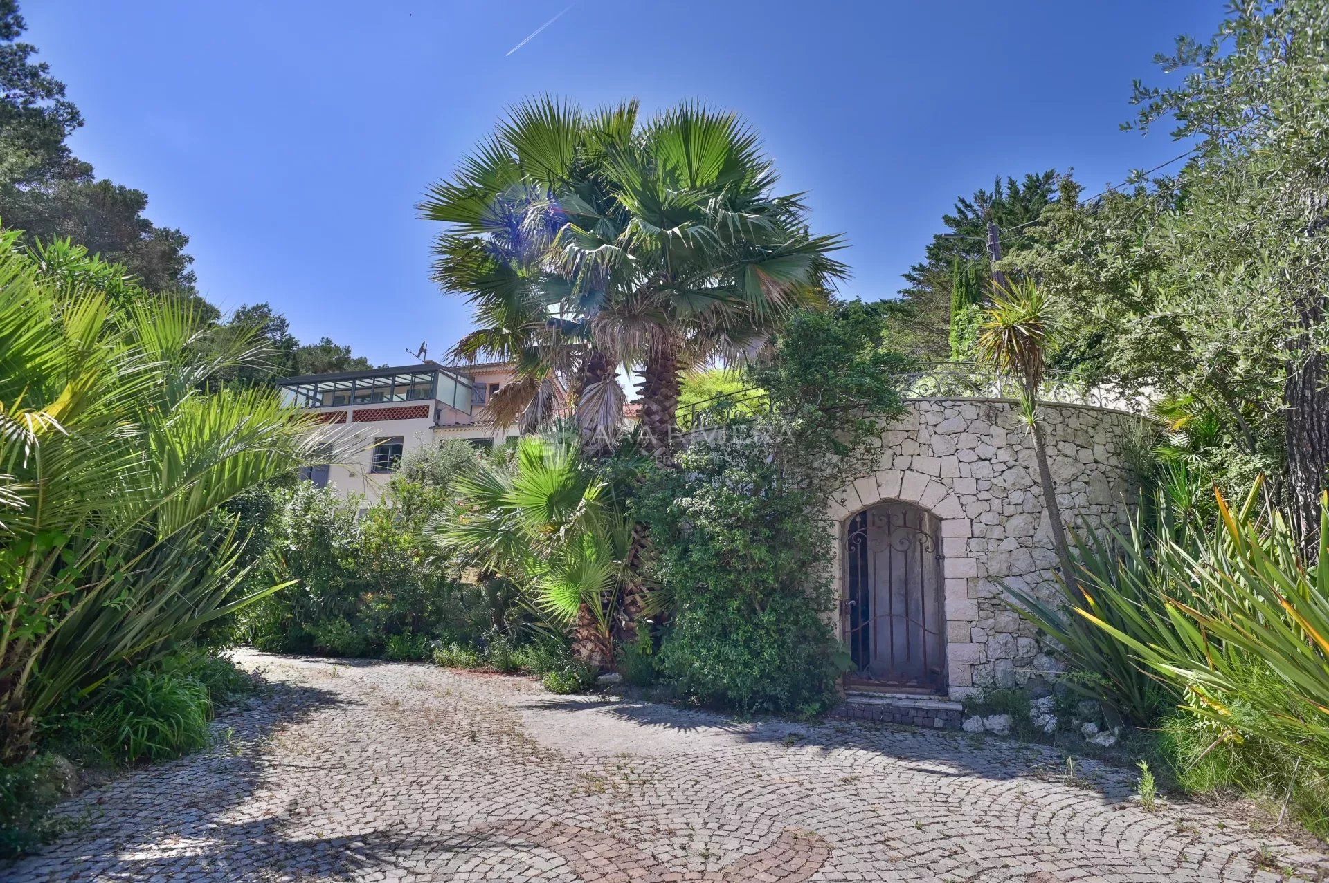 Haus im Èze, Alpes-Maritimes 12746507