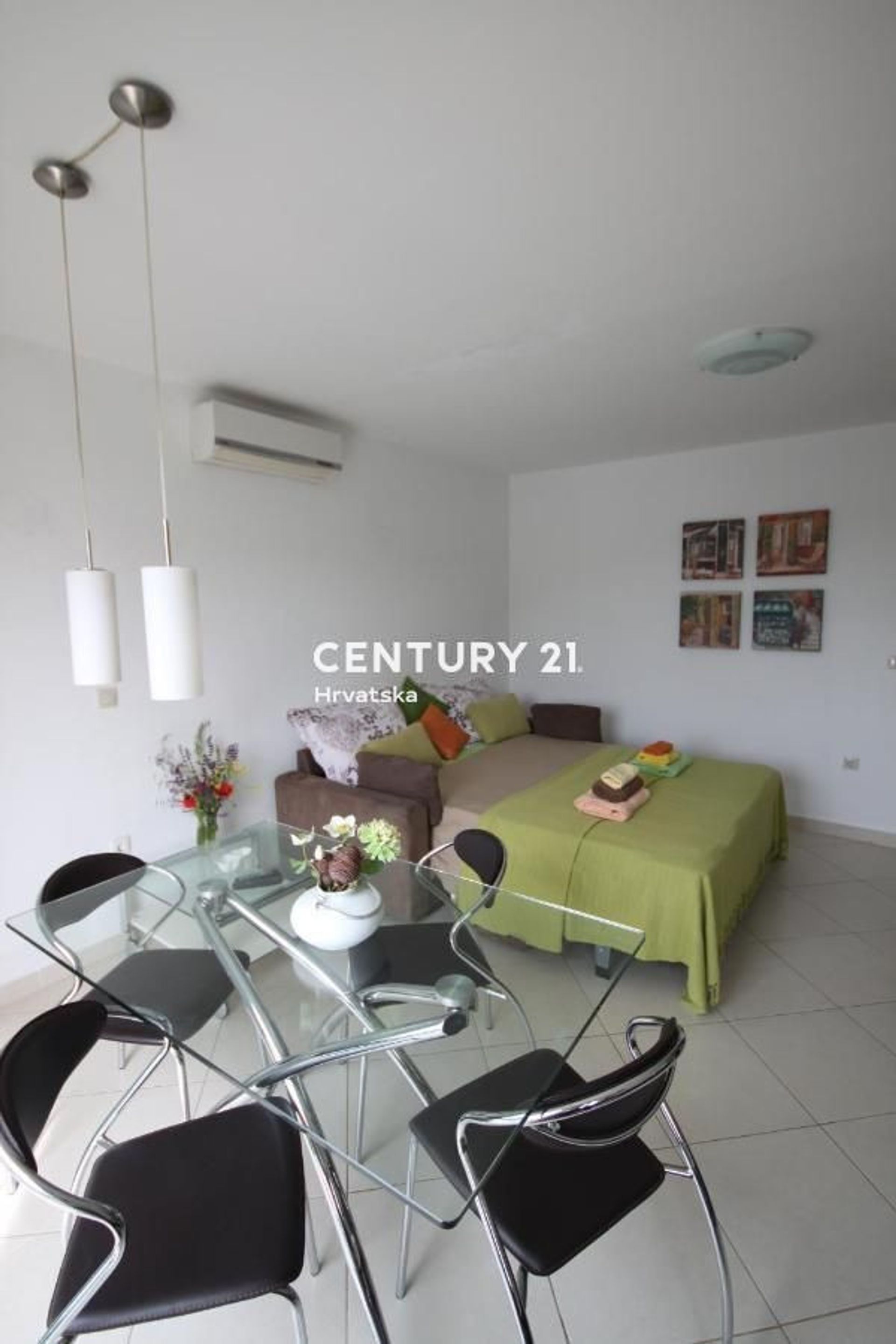 Condominio en Poreč, Istria County 12746522