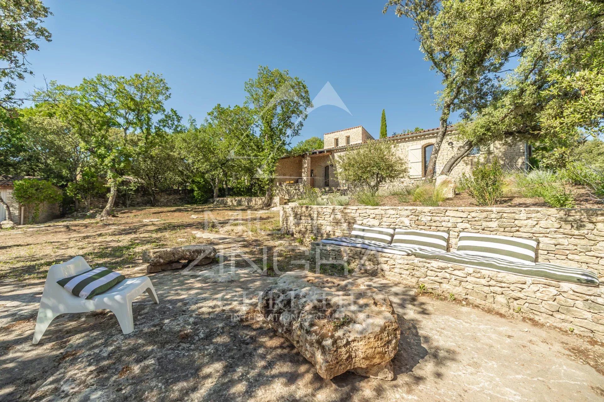 Huis in Gordes, Vaucluse 12747032