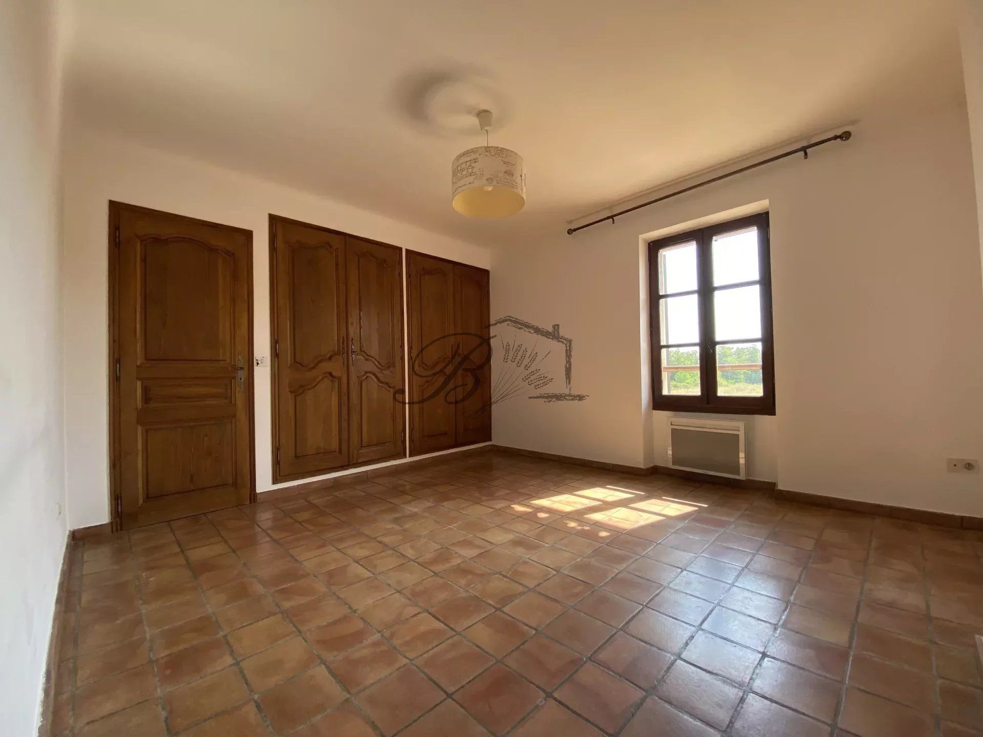 Hus i La Tour-d'Aigues, Provence-Alpes-Cote d'Azur 12747055