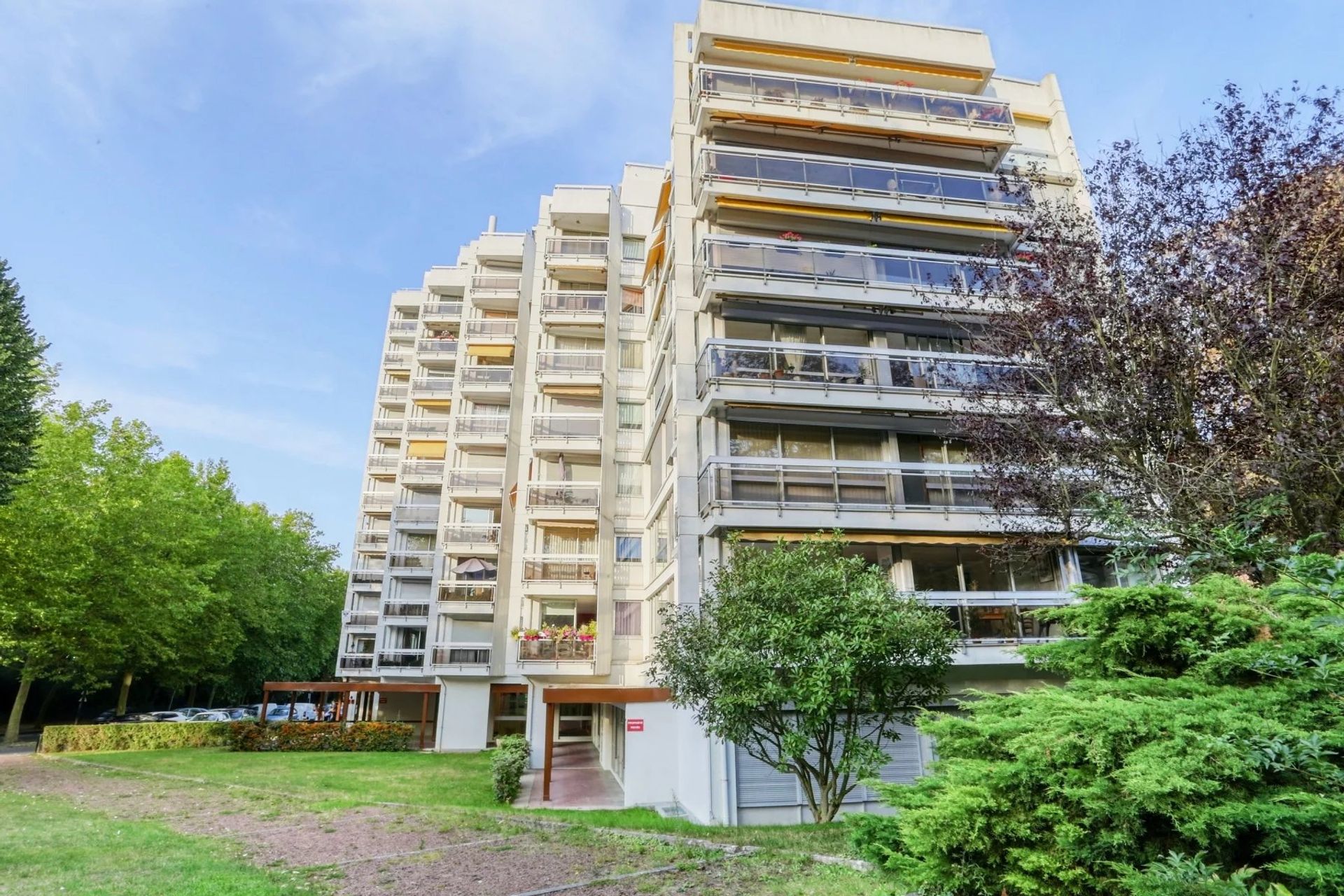 Condominium in Cambrai, Hauts-de-France 12747057