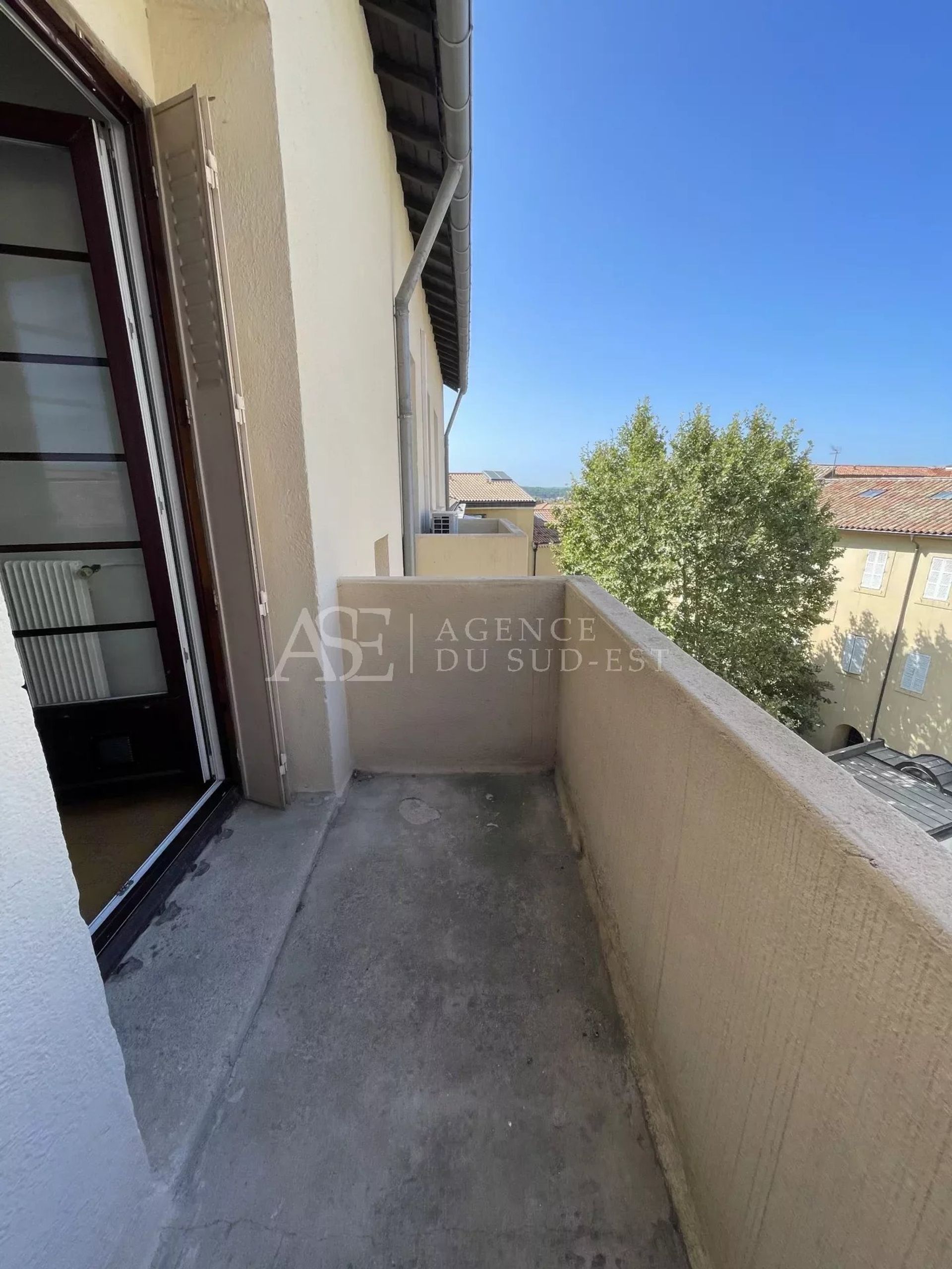 Condominium in Aix-en-Provence, Provence-Alpes-Côte d'Azur 12747070