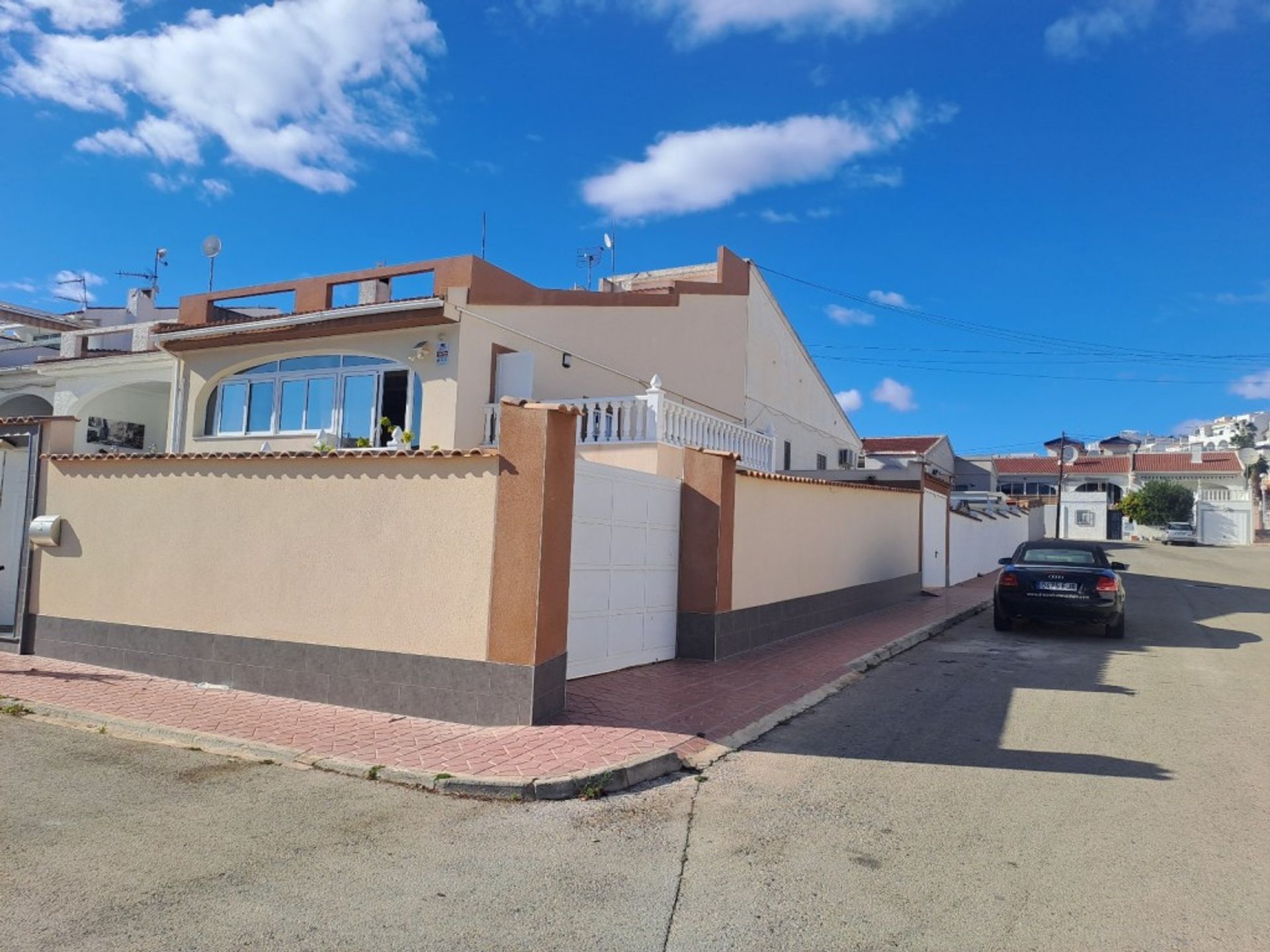 Plusieurs maisons dans Rojales, Valencia 12748325