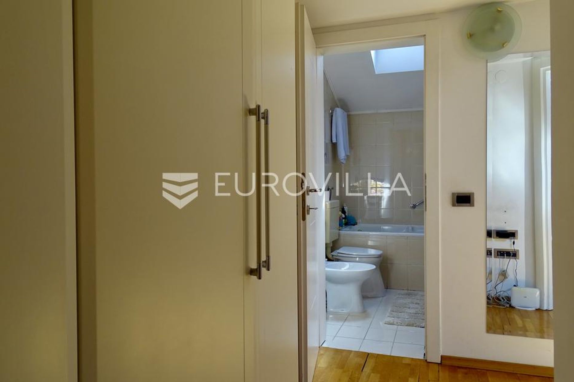 Condominium in Rijeka, Primorsko-goranska županija 12749408