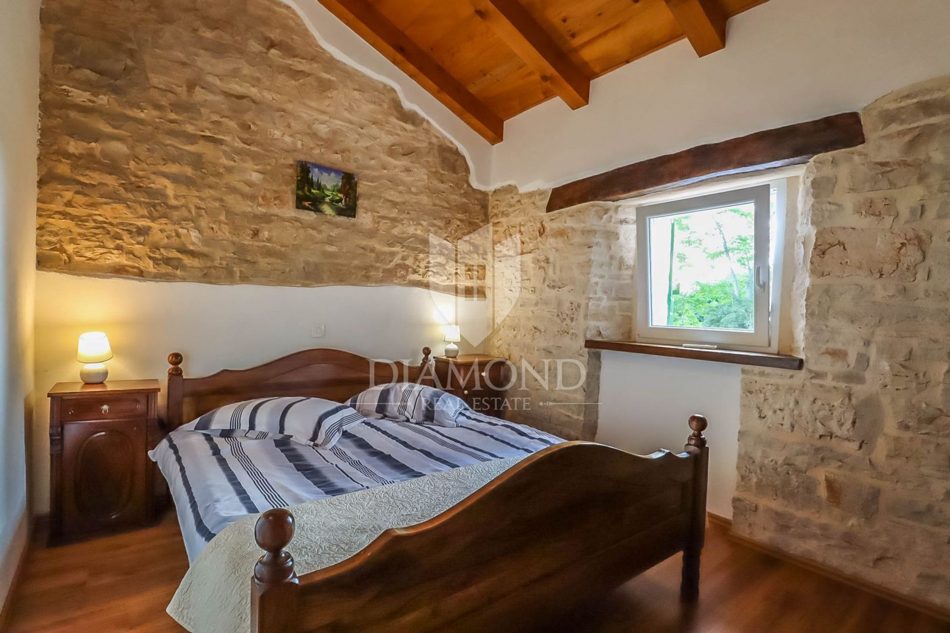 Hus i Žminj, Istria County 12750019