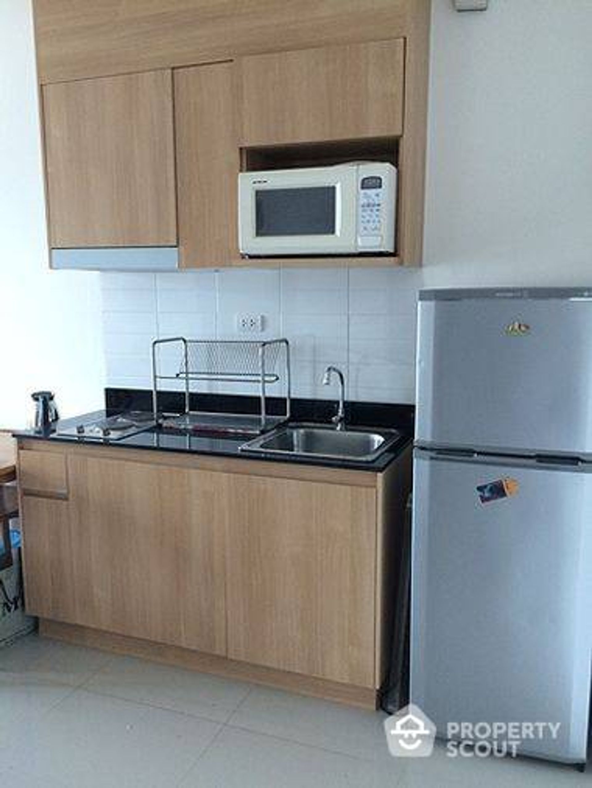 Condominium in Phra Khanong, Krung Thep Maha Nakhon 12751240