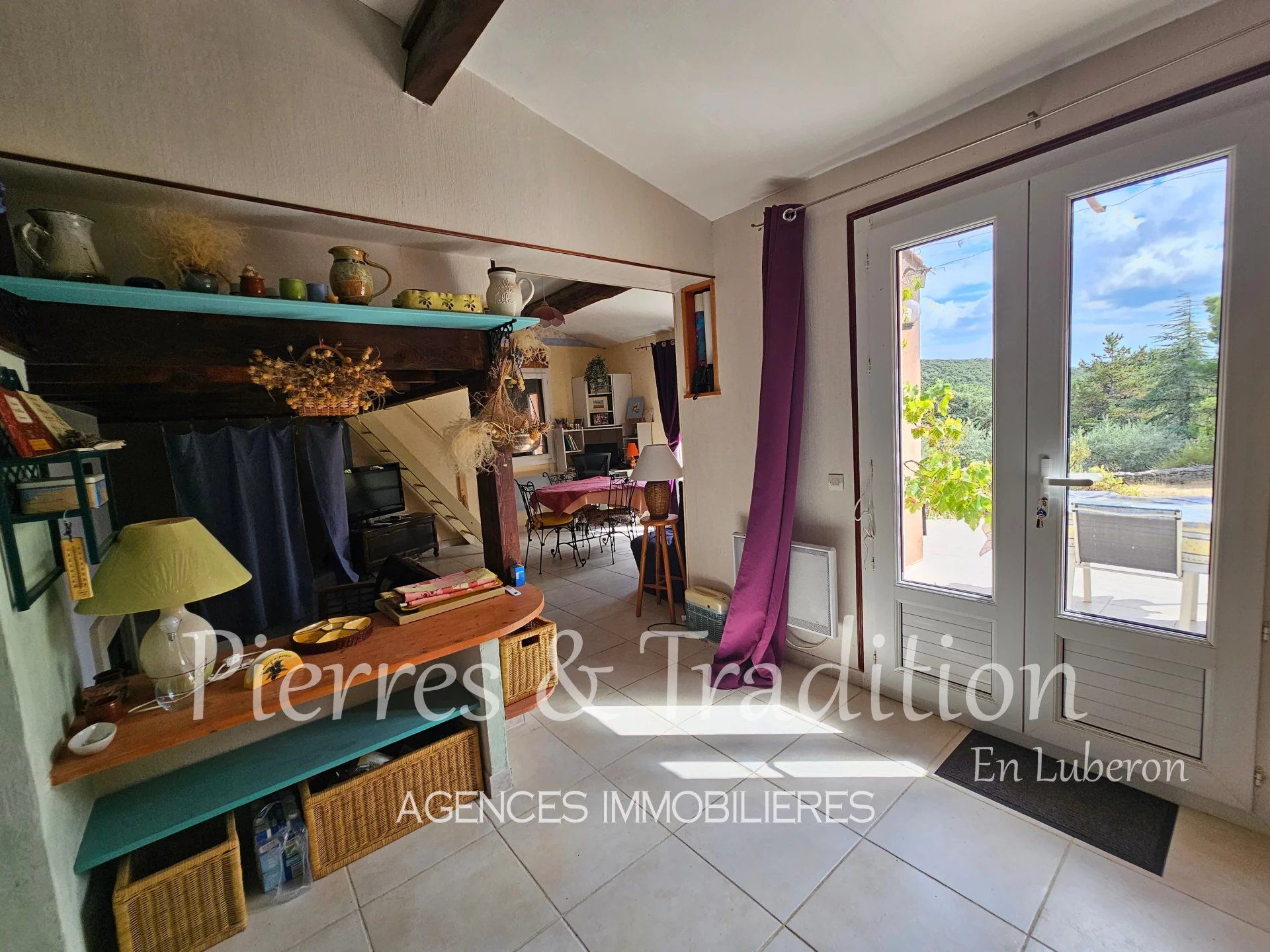 House in Lioux, Provence-Alpes-Cote d'Azur 12751381