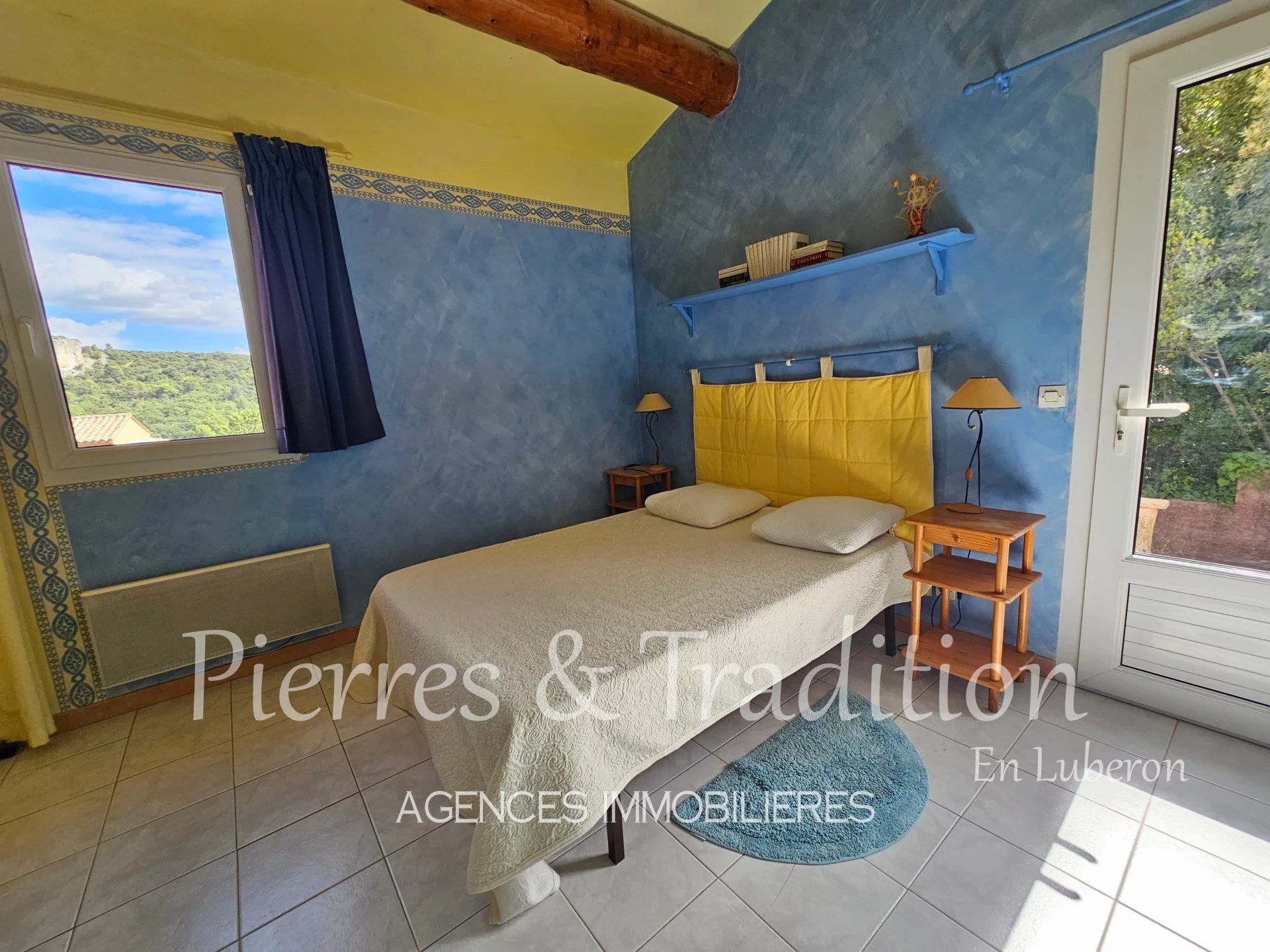 House in Lioux, Provence-Alpes-Cote d'Azur 12751381