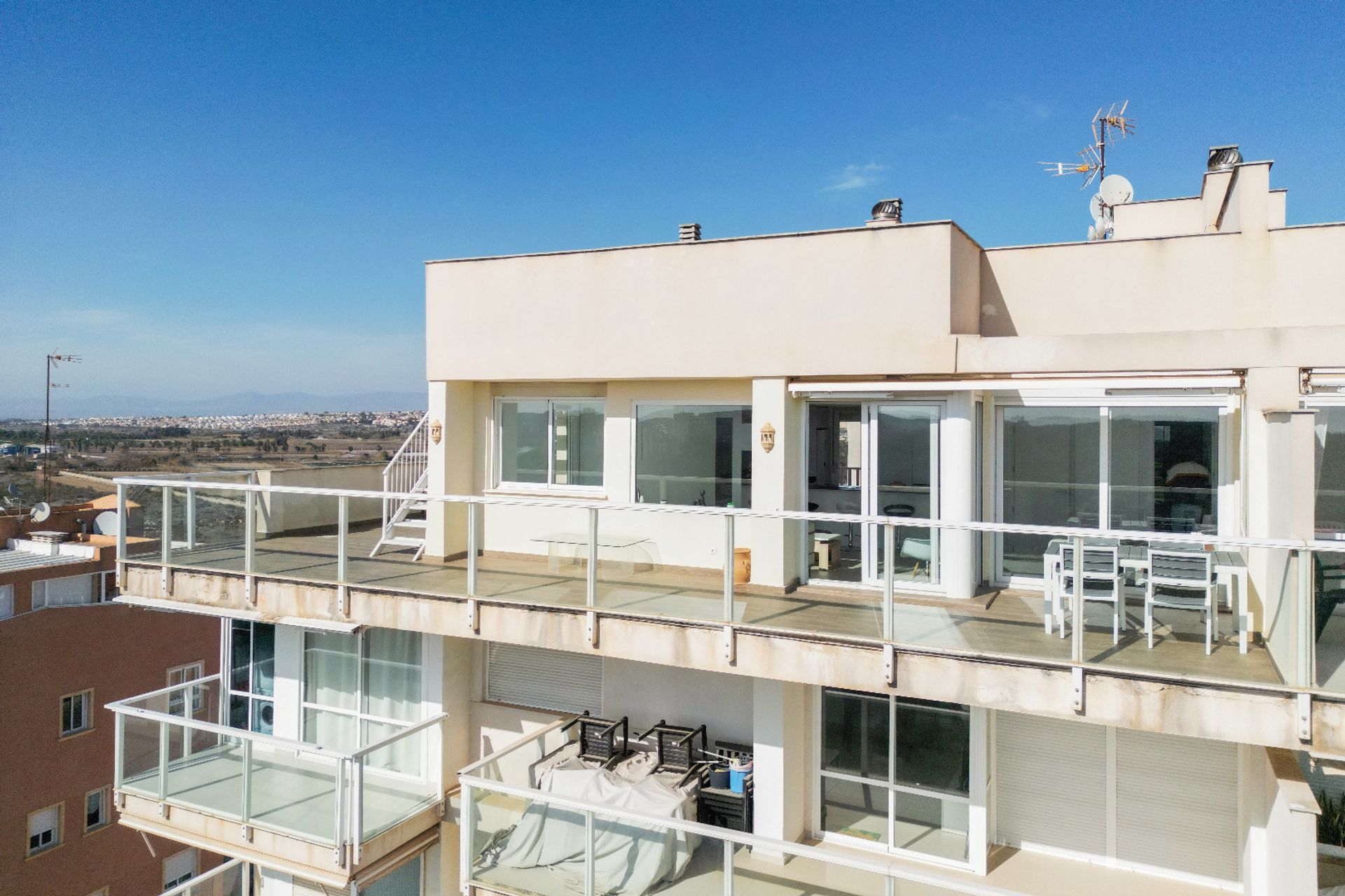 Condominium in Guardamar del Segura, Comunidad Valenciana 12752569