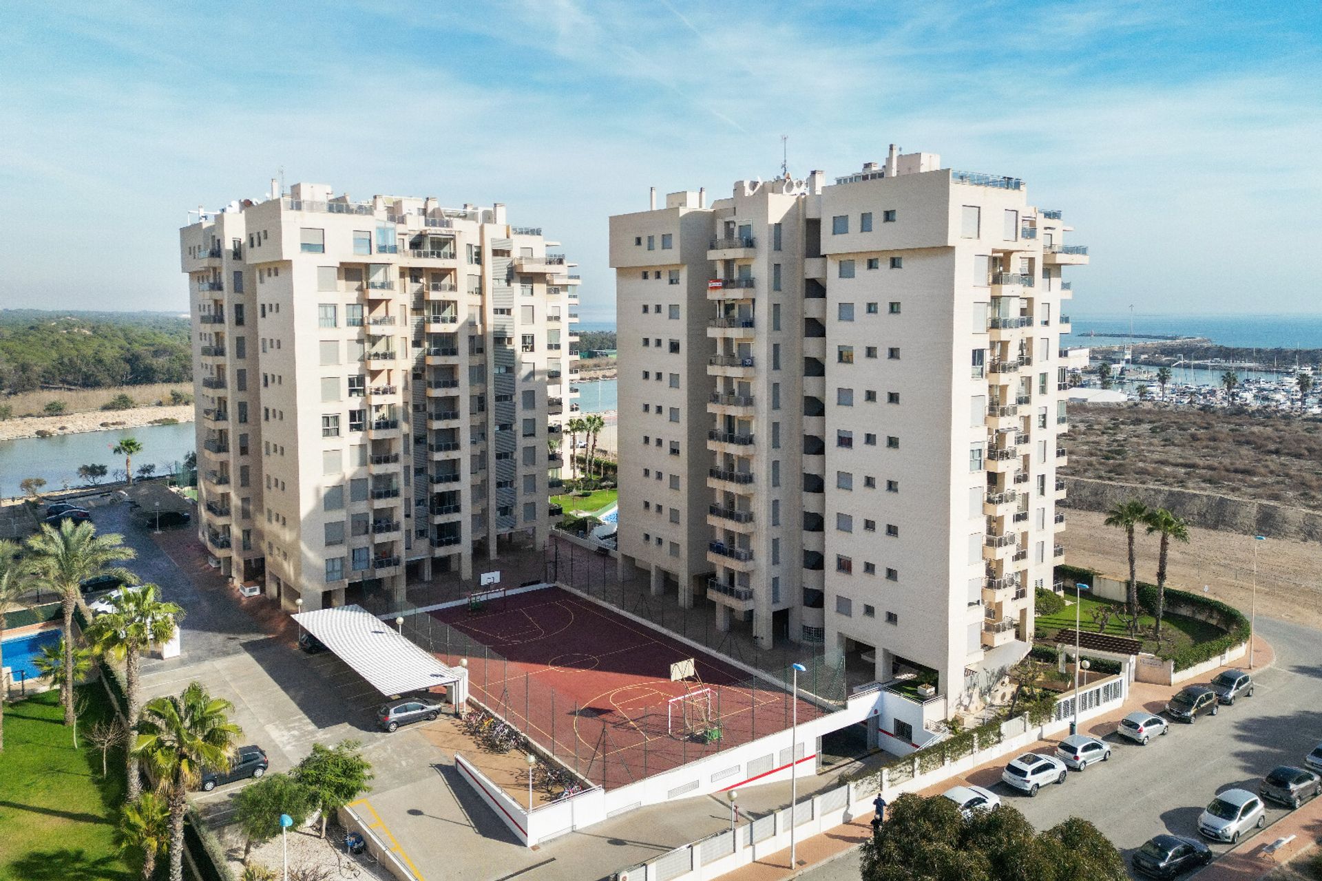 Condominium in Guardamar del Segura, Comunidad Valenciana 12752574