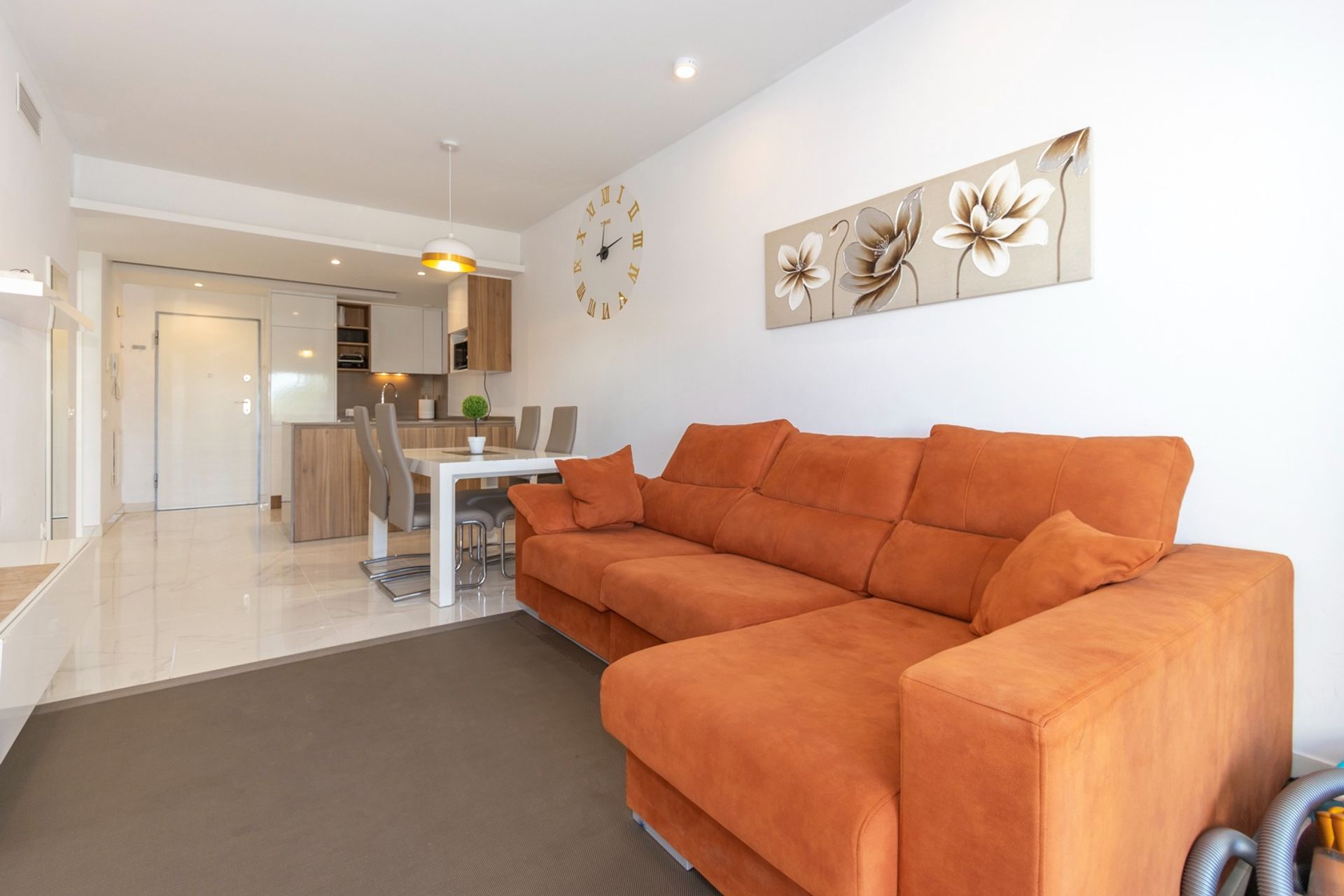 Condominium in Guardamar del Segura, Valencia 12752605