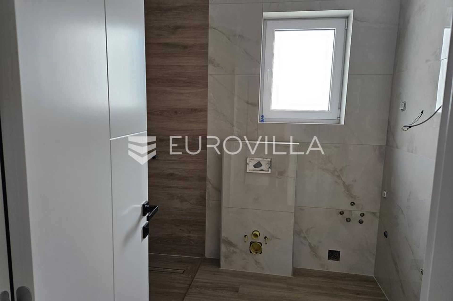 Condominio en Osijek, Osjecko-Baranjska Županija 12753701