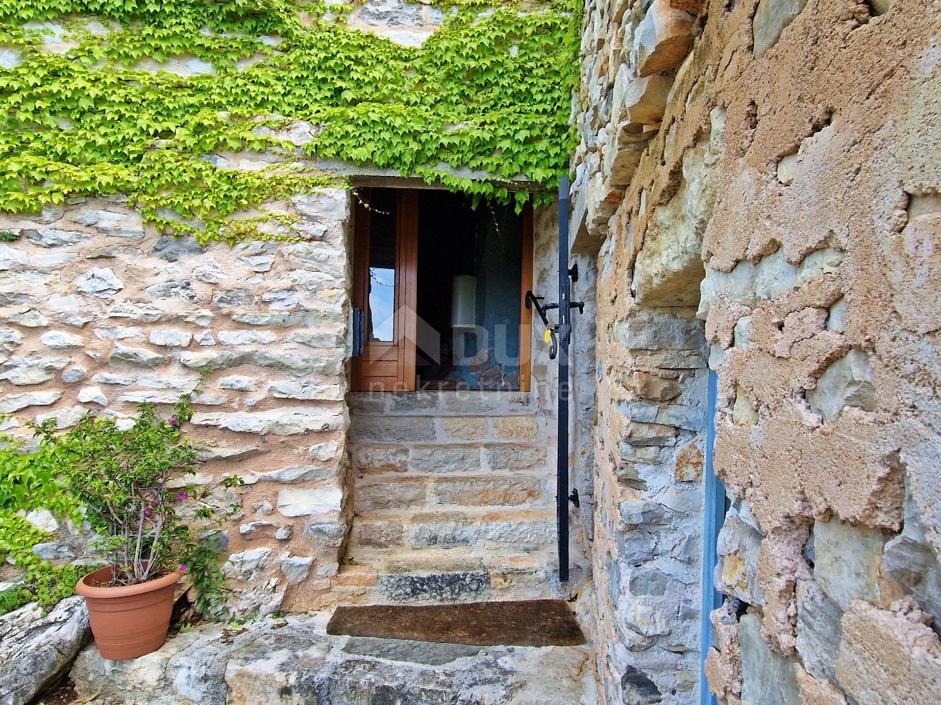 loger dans Buje, Istria County 12753840