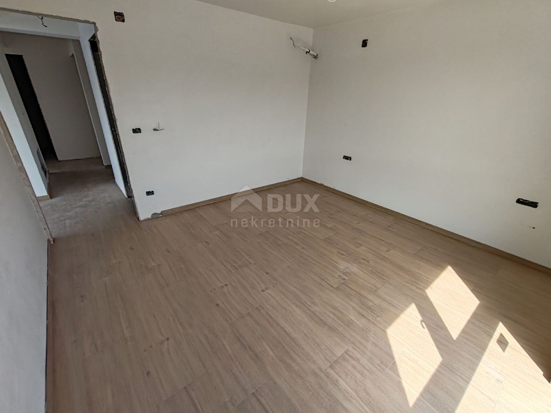 Condominio en Jadranovo, Primorje-Gorski Kotar County 12754352