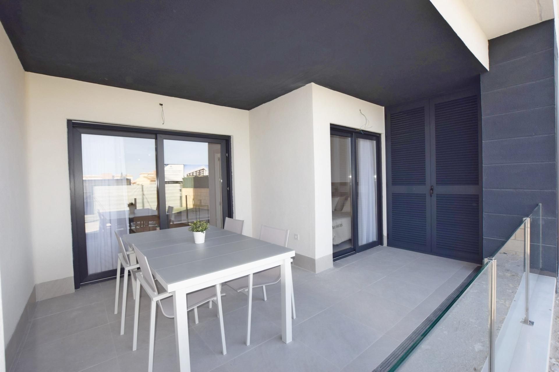 Condominio en Torrevieja, Comunidad Valenciana 12754616