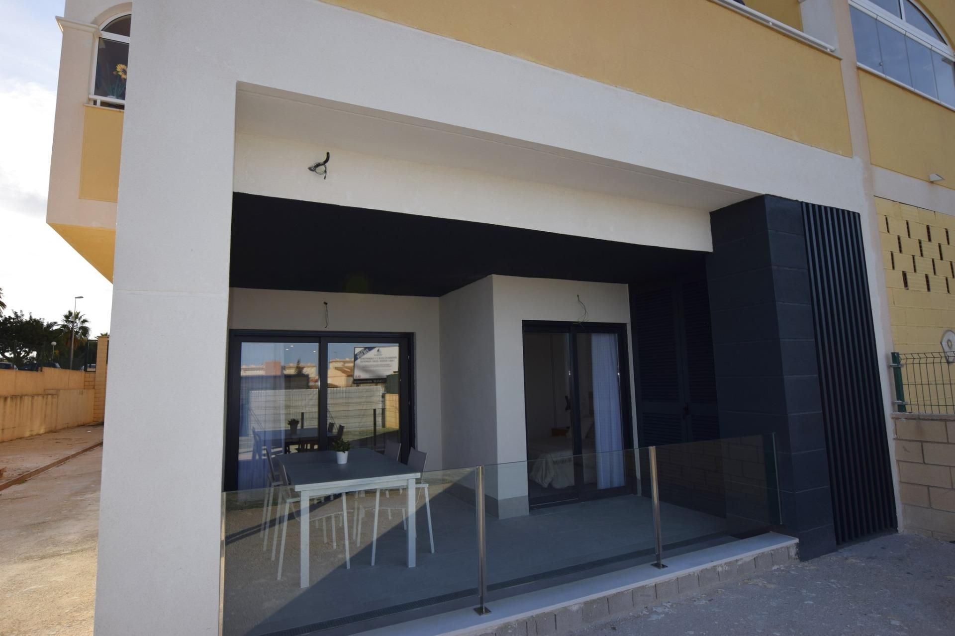 Condominio en Torrevieja, Comunidad Valenciana 12754616