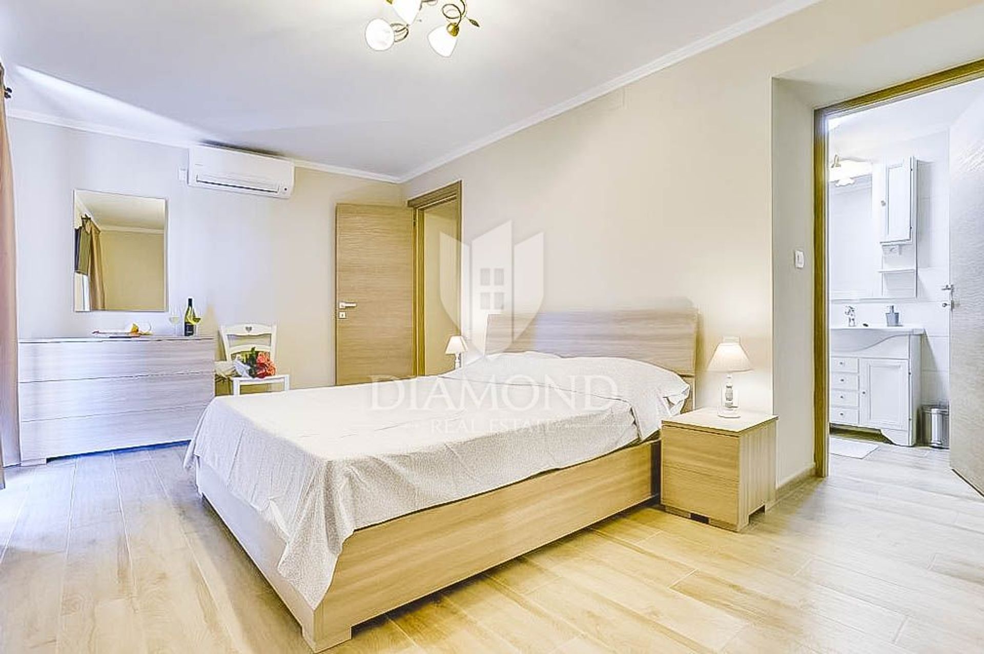 Huis in Poreč, Istria County 12757050