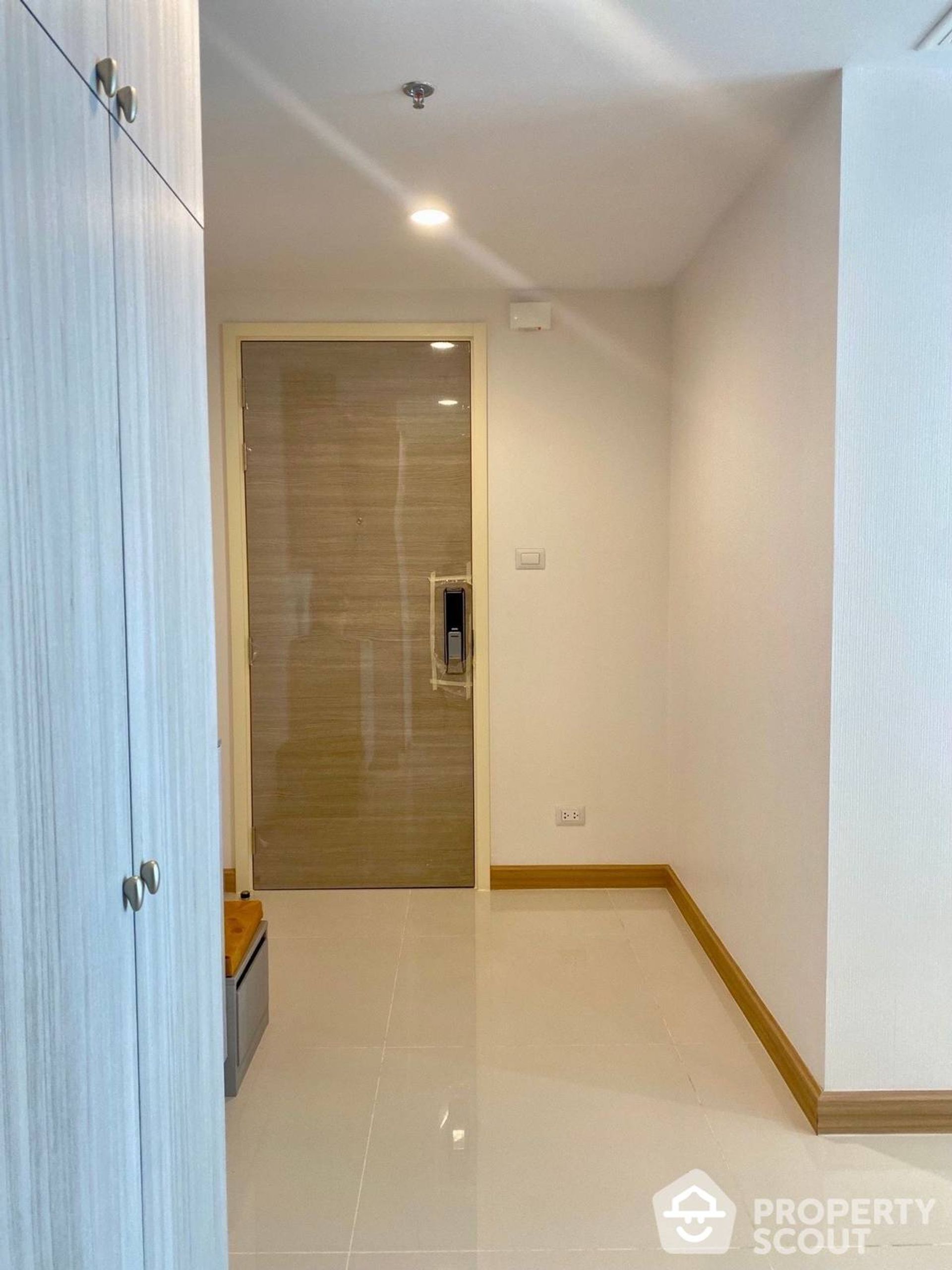 Condominium in Ban Wat Bang Kachao Klang, Samut Prakan 12758040