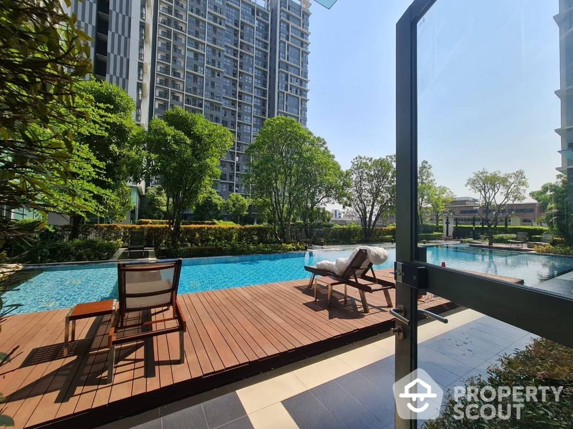 Condominium in , Krung Thep Maha Nakhon 12758084