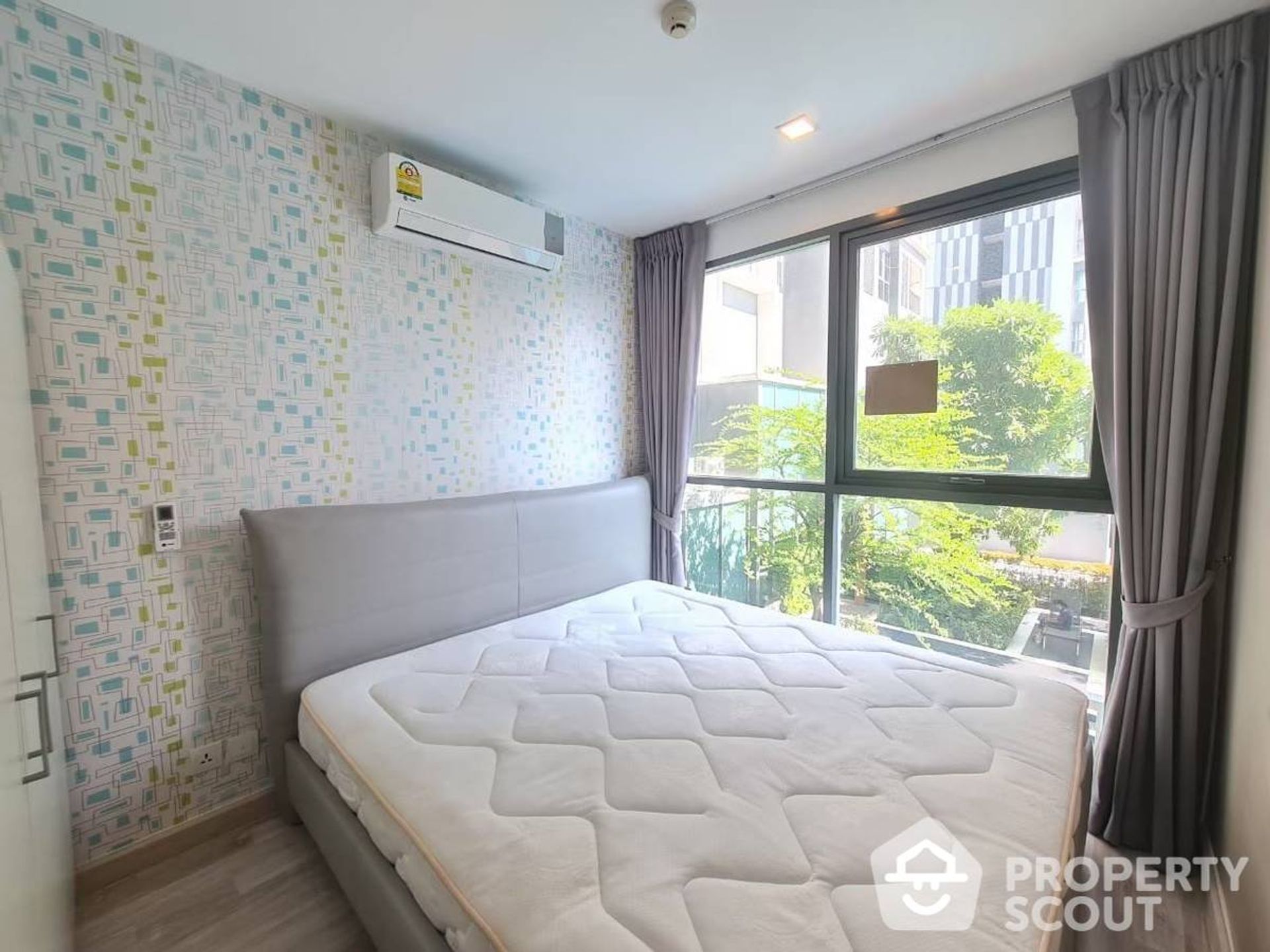 Condominium in , Krung Thep Maha Nakhon 12758084