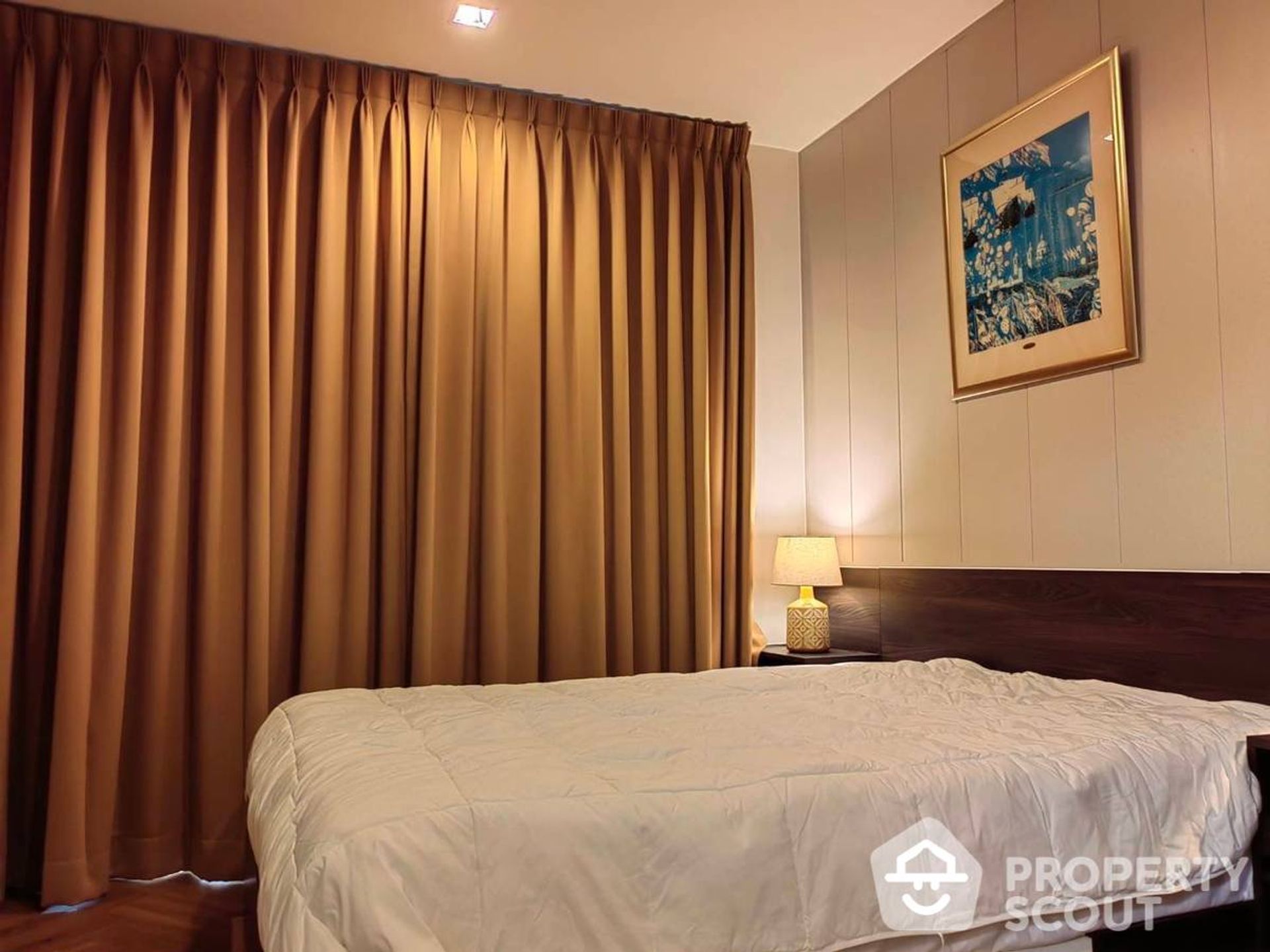 Condominium in Phra Khanong, Krung Thep Maha Nakhon 12758091