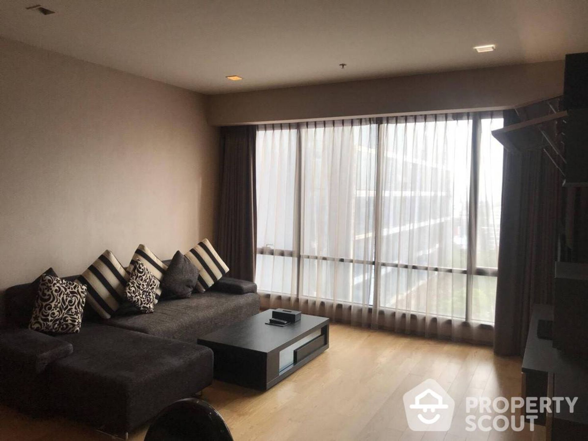 Condominium in Ban Na Song, Krung Thep Maha Nakhon 12758118