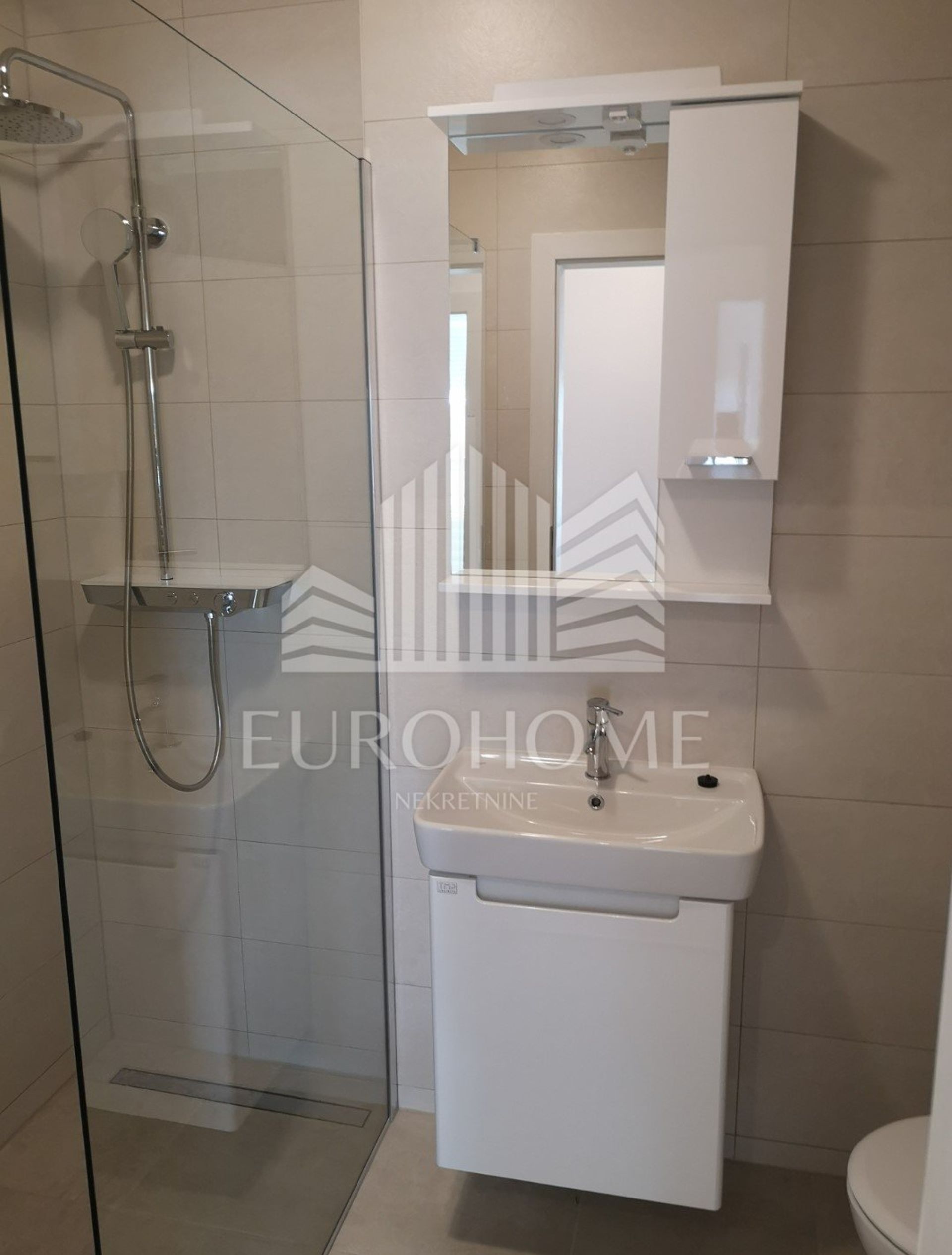 Condominio en Sesvete, City of Zagreb 12758251