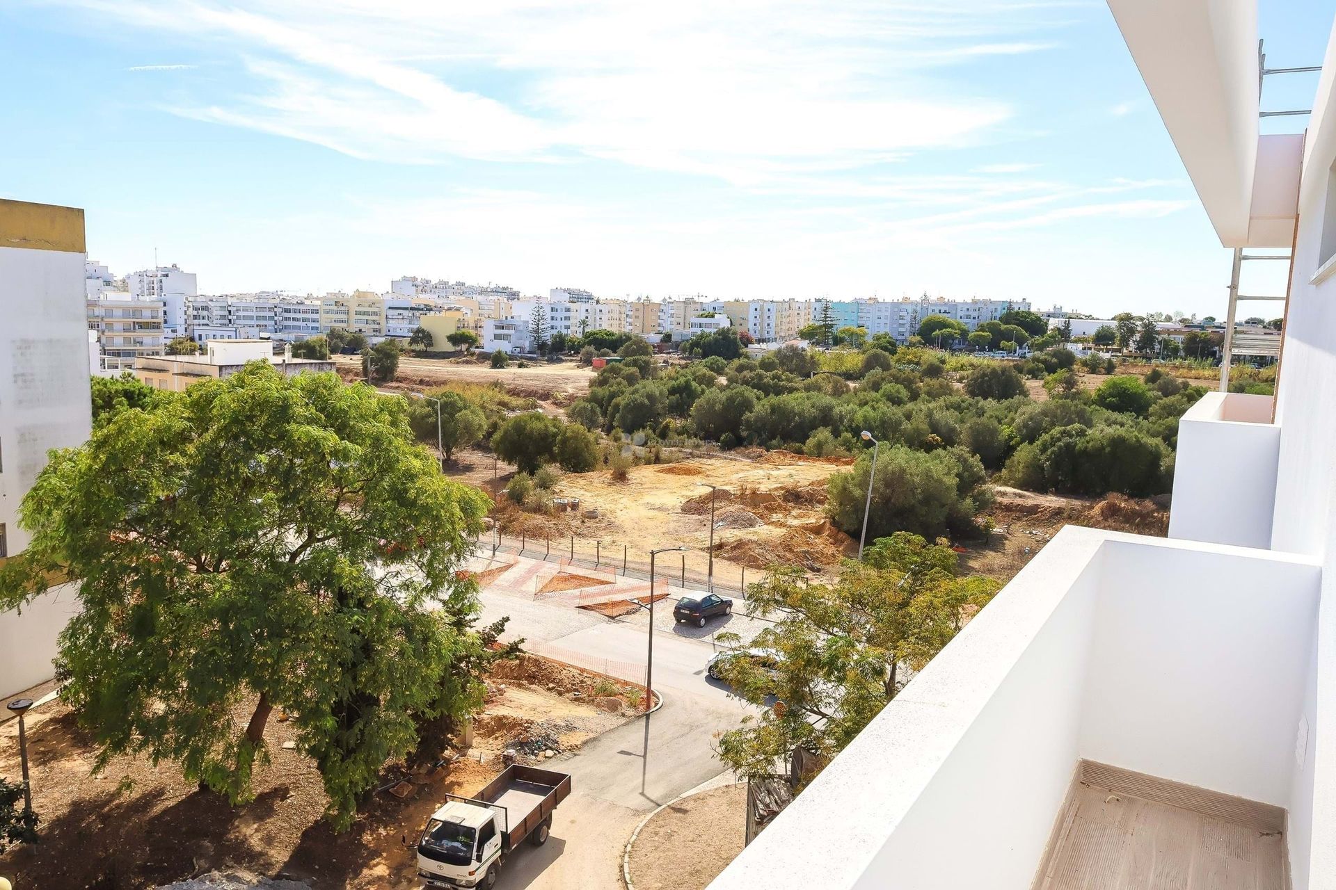 Condominium in Olhão, Faro District 12758271