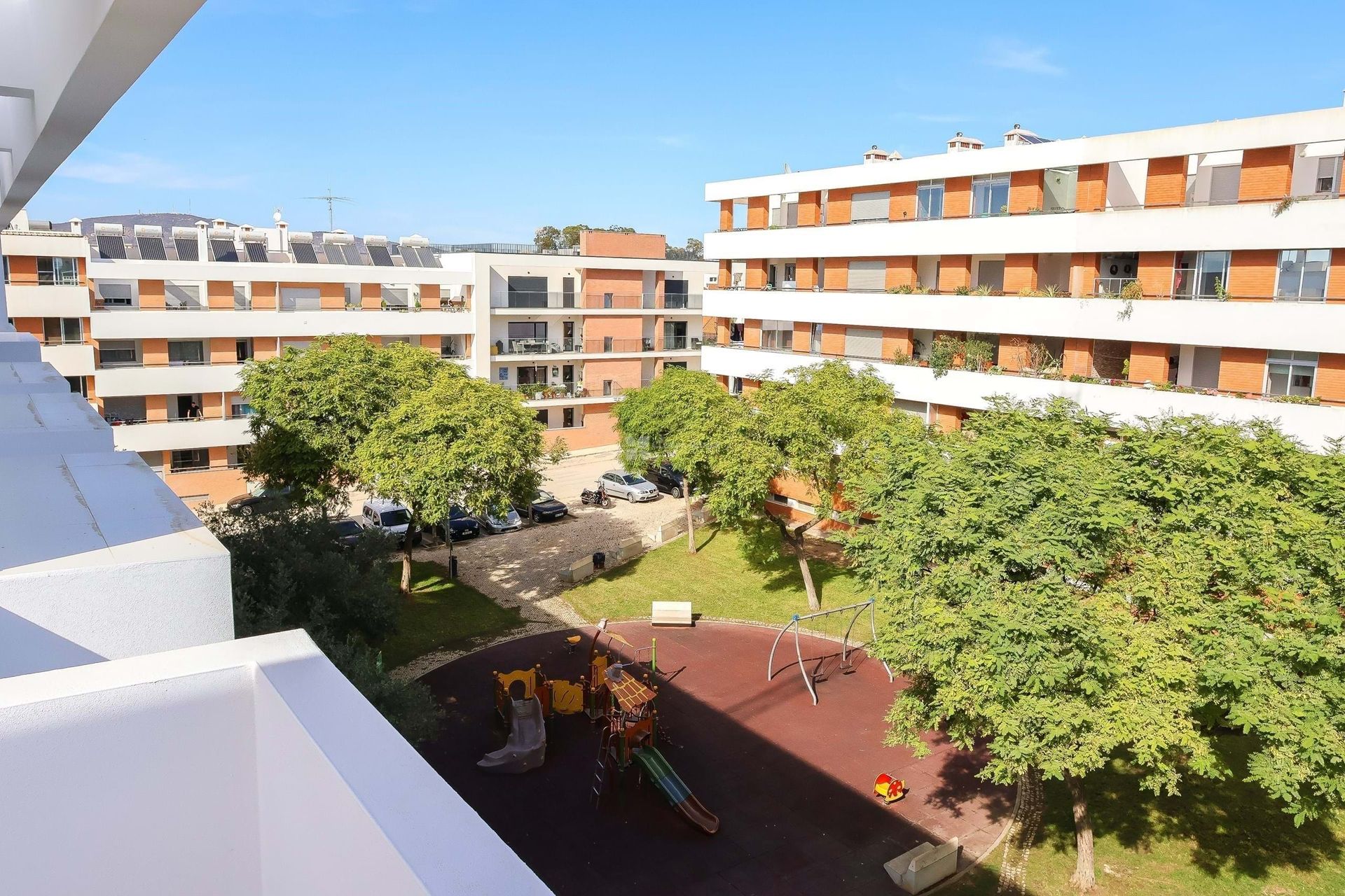 Condominium in Olhão, Faro District 12758271