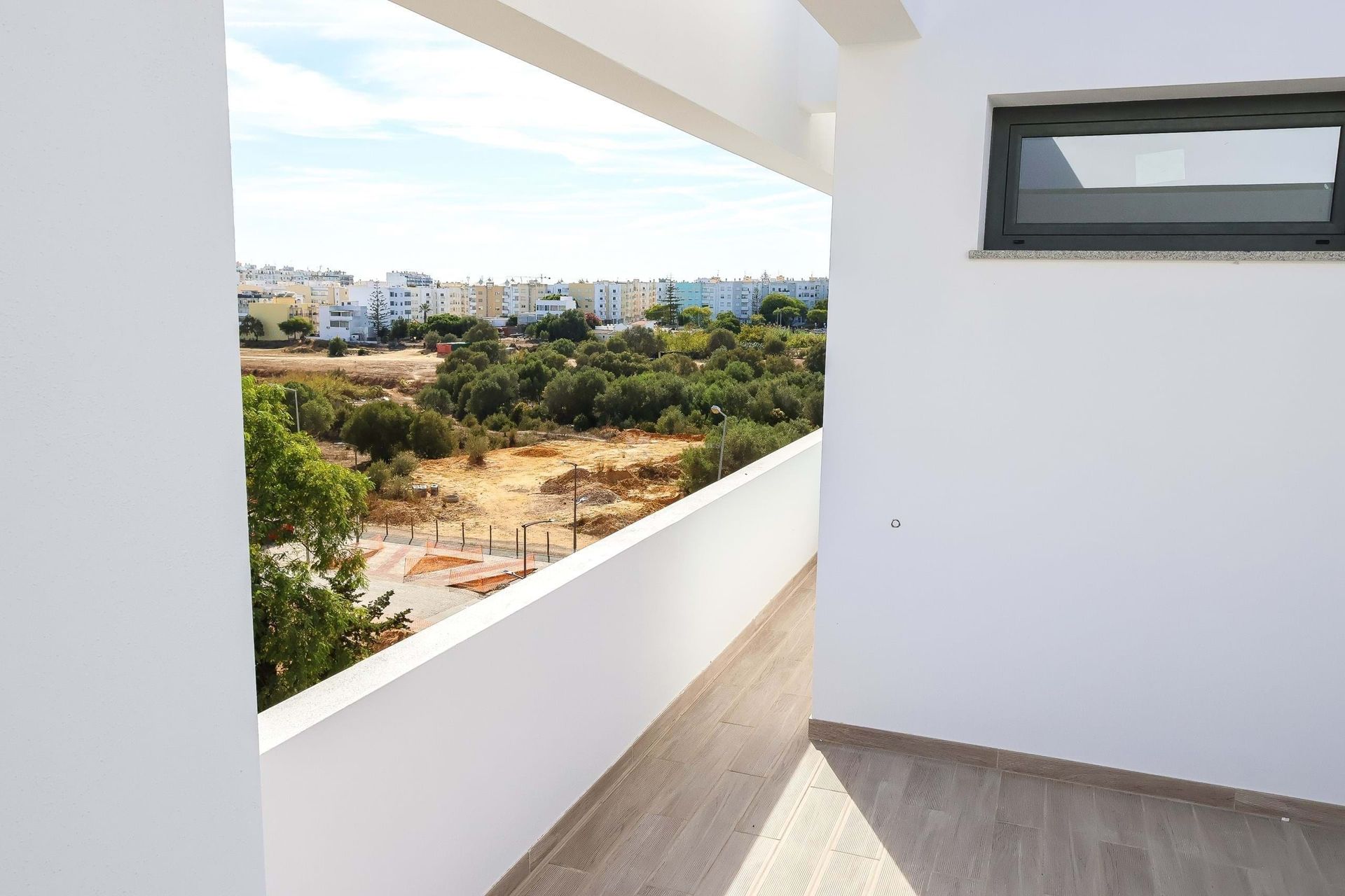 Condominium in Olhão, Faro District 12758271