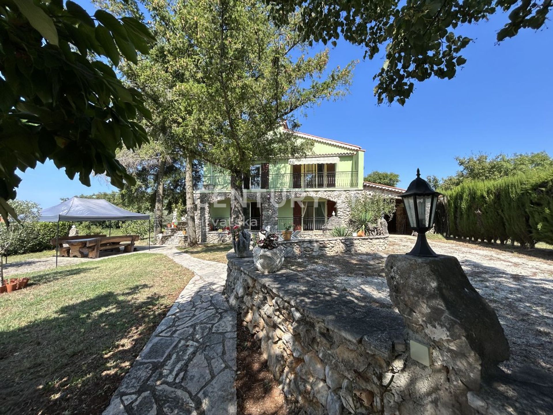 σπίτι σε Tinjan, Istria County 12759203