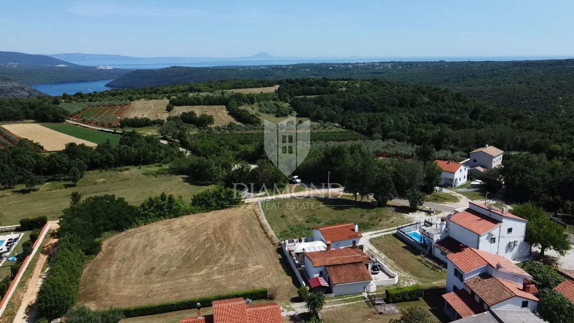 بيت في Barban, Istria County 12759330