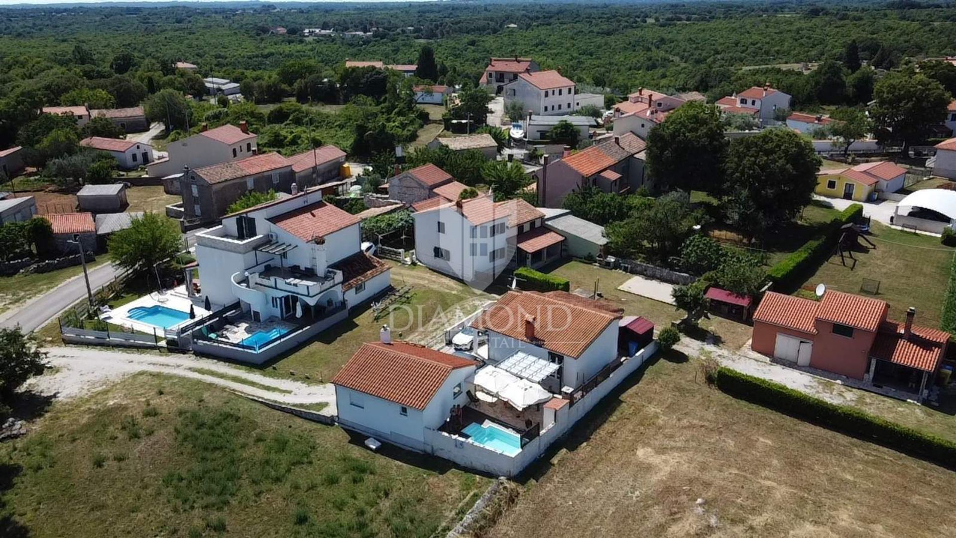 بيت في Barban, Istria County 12759330