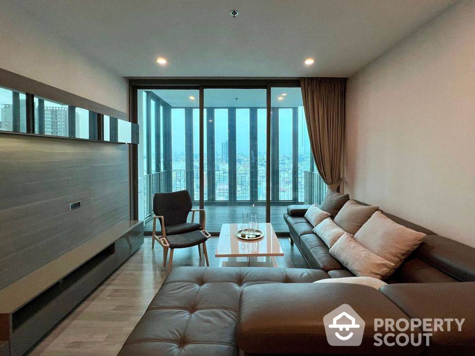 Condominium in Godown, Krung Thep Maha Nakhon 12759514