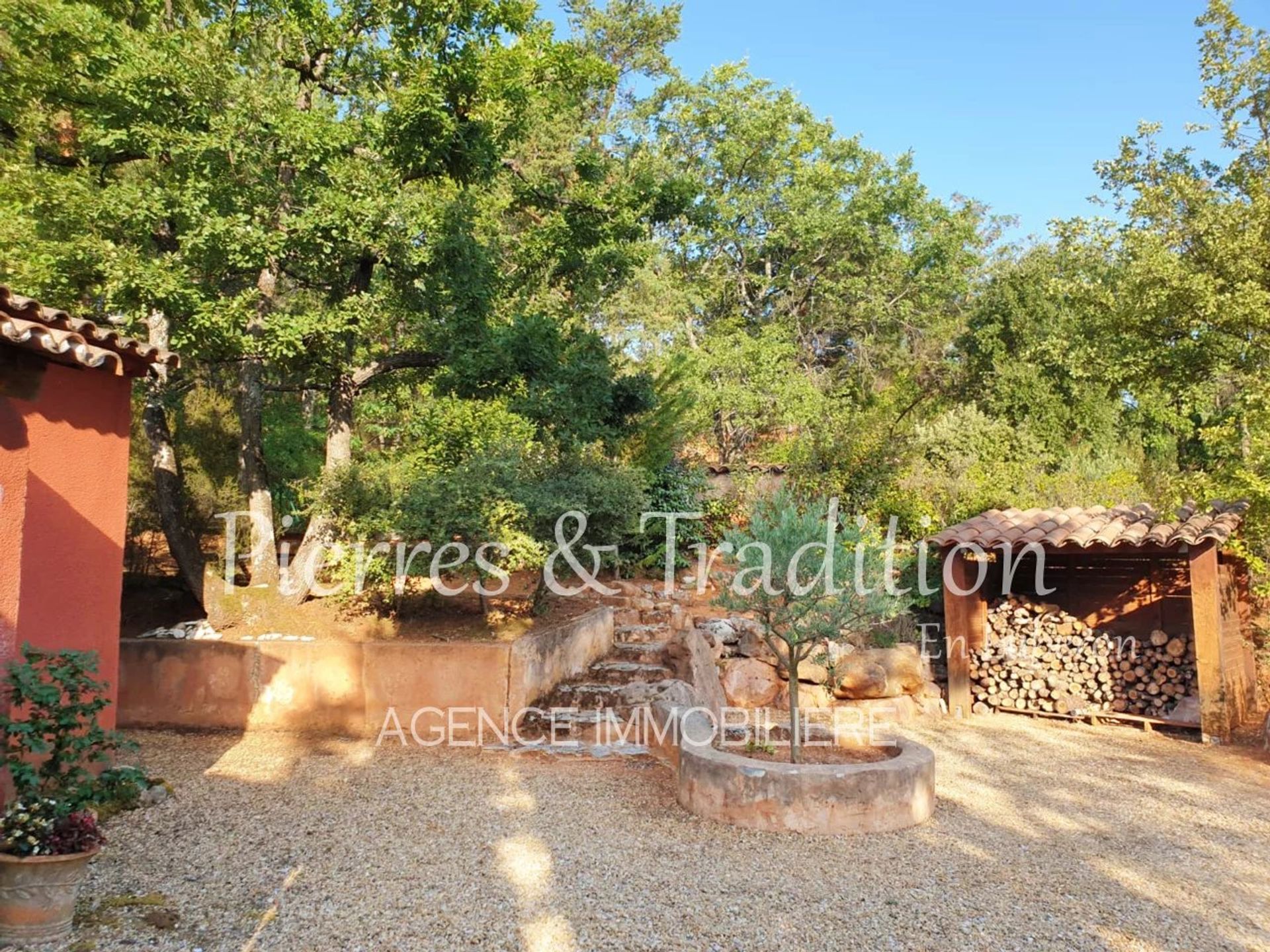 casa en Roussillon, Vaucluse 12759635