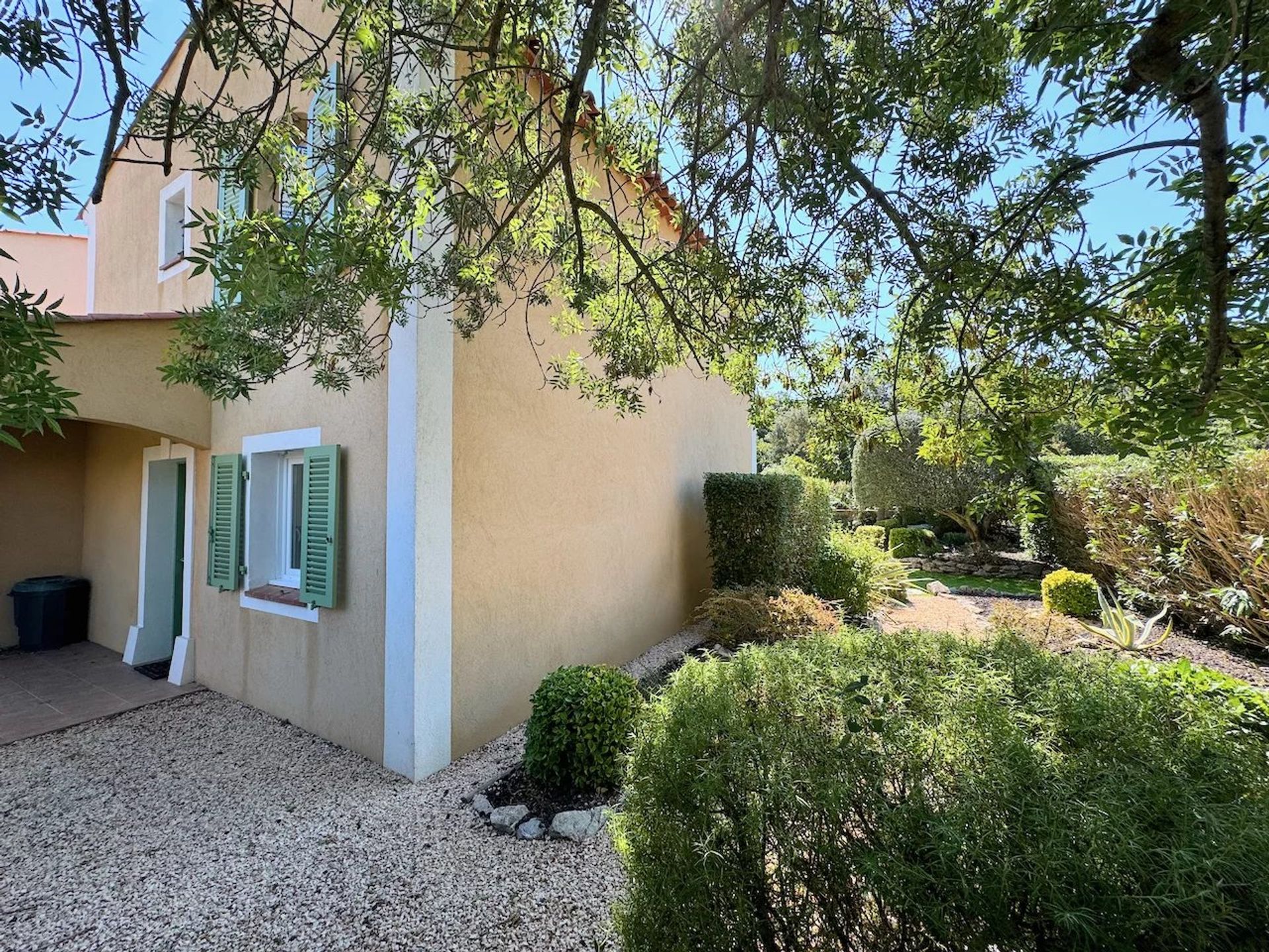 Hus i Roquebrune-sur-Argens, Var 12759636