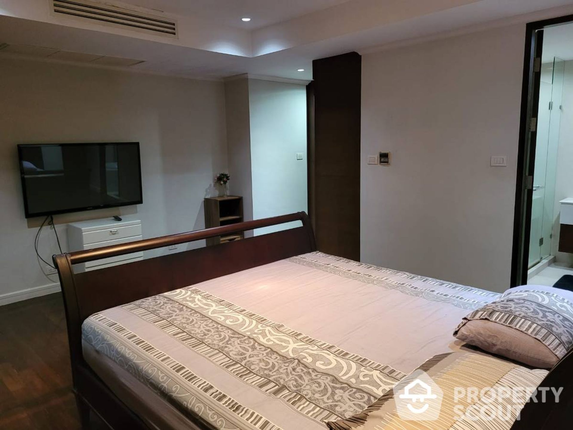 Condominium in , Krung Thep Maha Nakhon 12759970